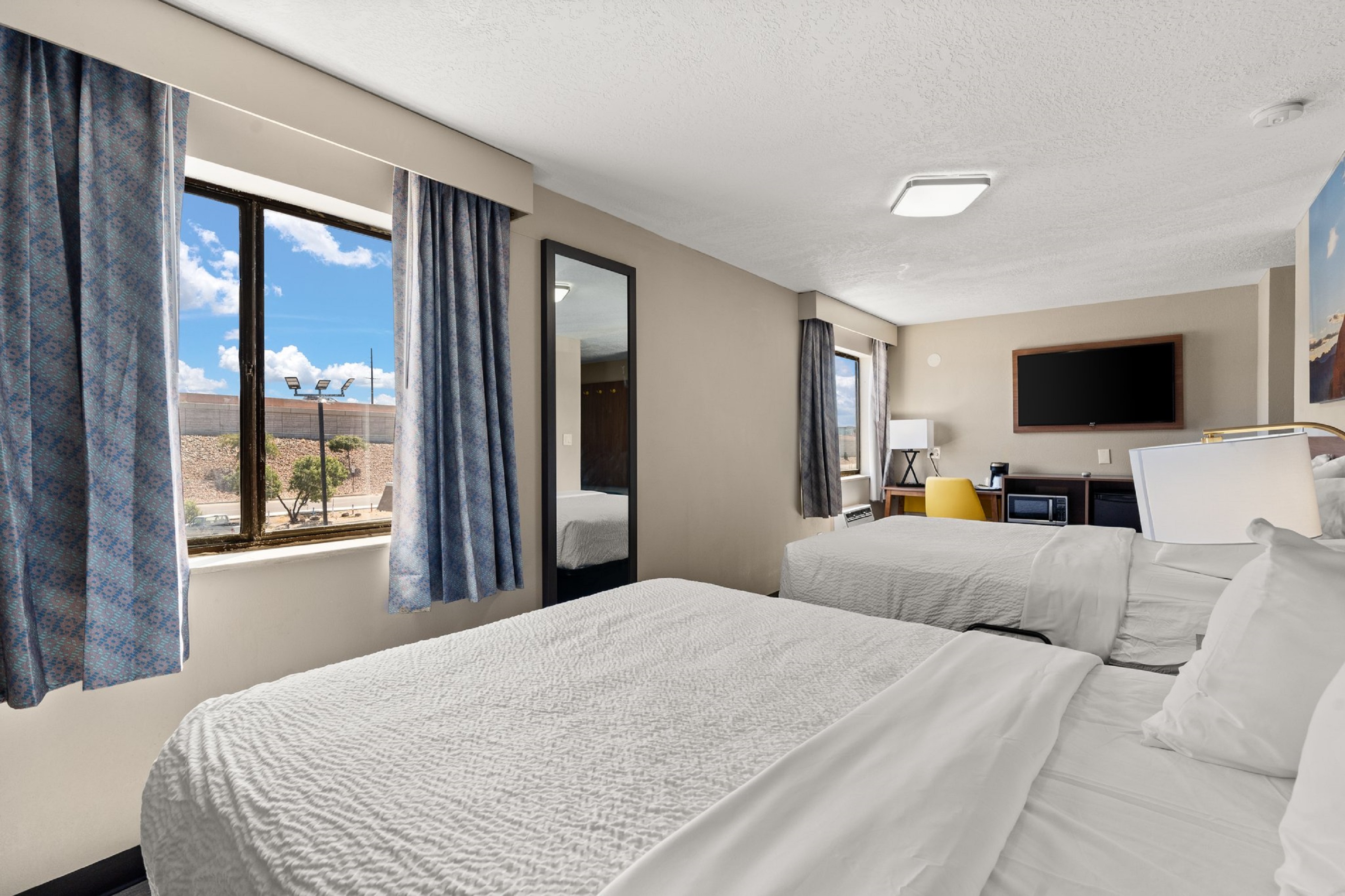 Guest room at the Days Inn by Wyndham Albuquerque I-25 in Albuquerque, New Mexico