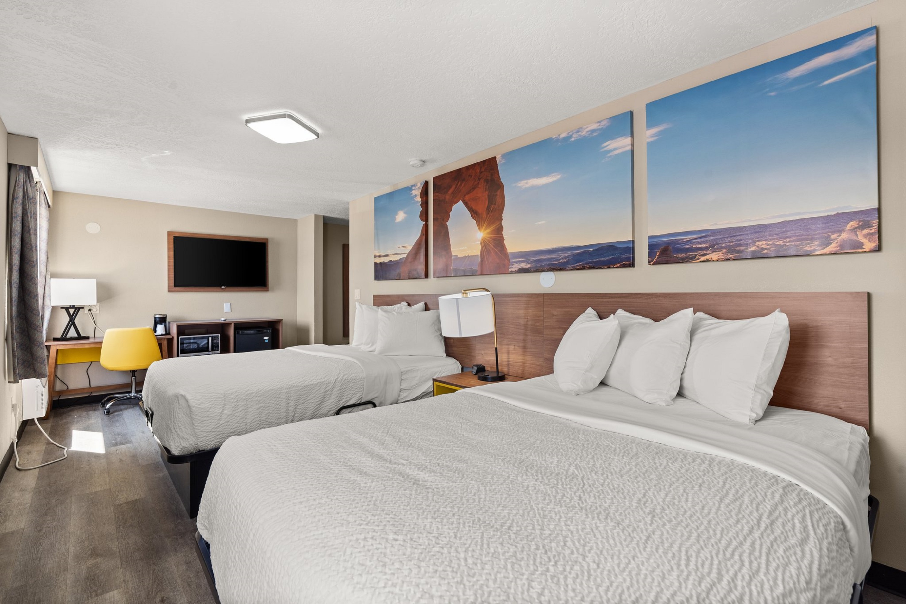 Guest room at the Days Inn by Wyndham Albuquerque I-25 in Albuquerque, New Mexico