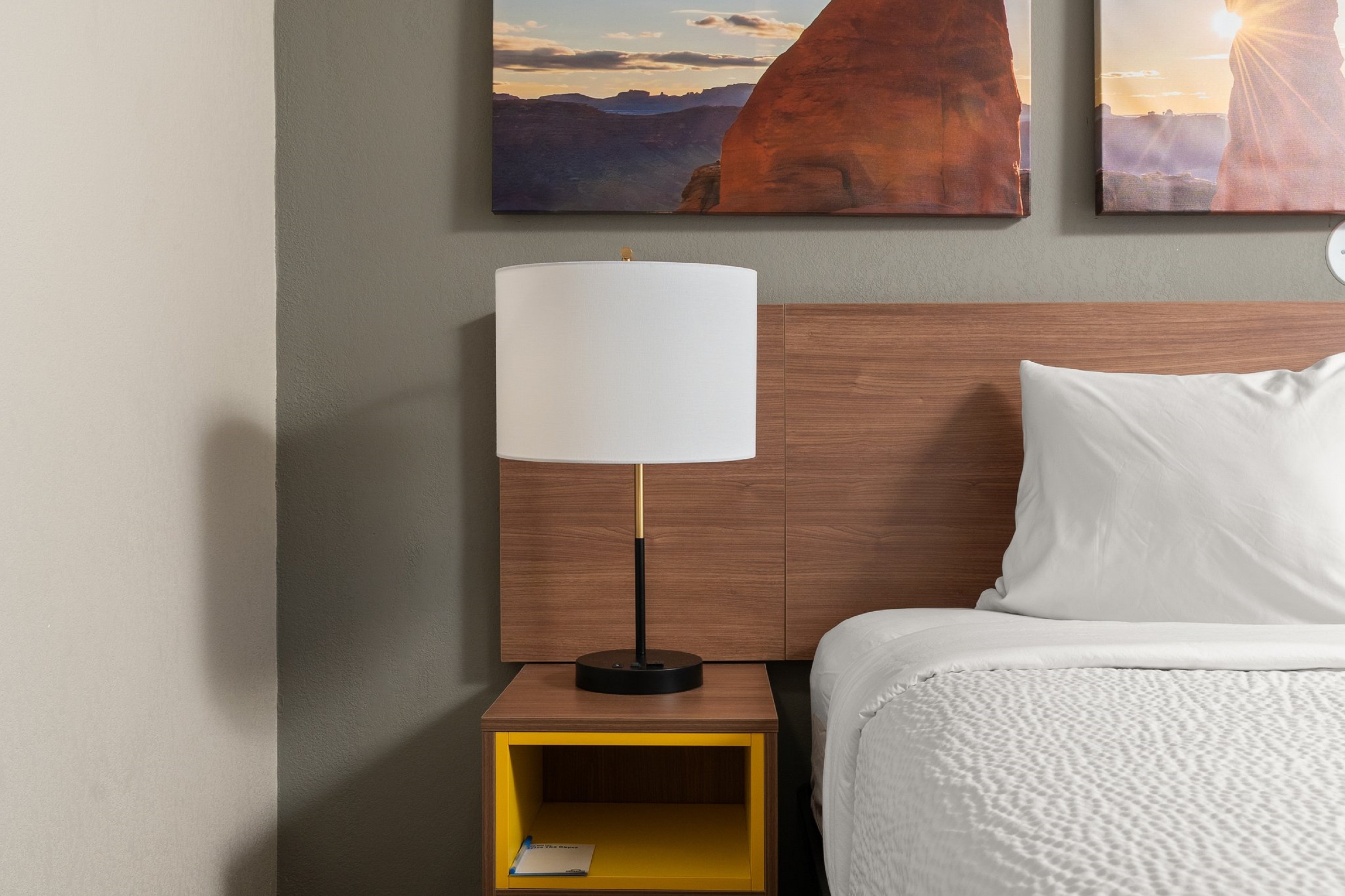 Guest room at the Days Inn by Wyndham Albuquerque I-25 in Albuquerque, New Mexico