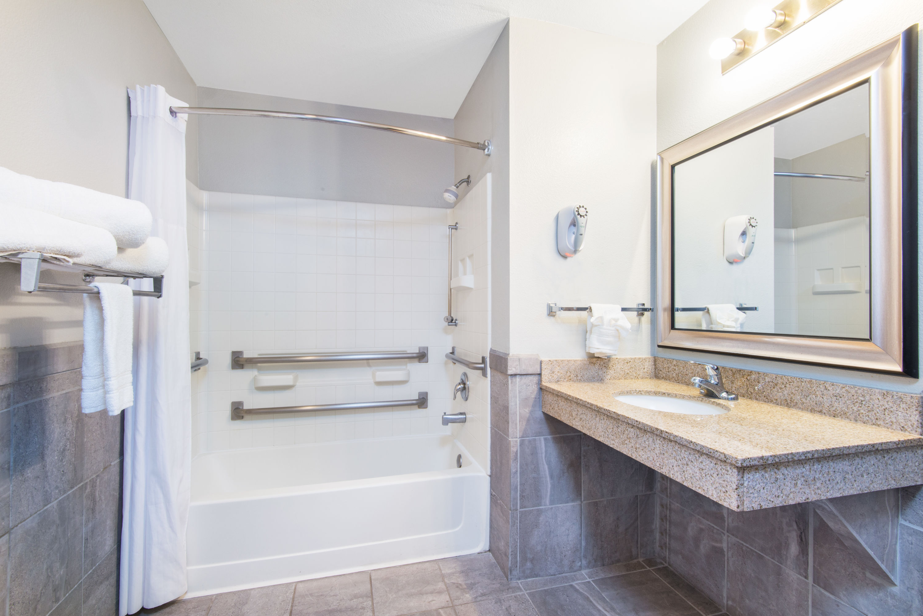 Days Inn By Wyndham Carlsbad Carlsbad Nm Hotels