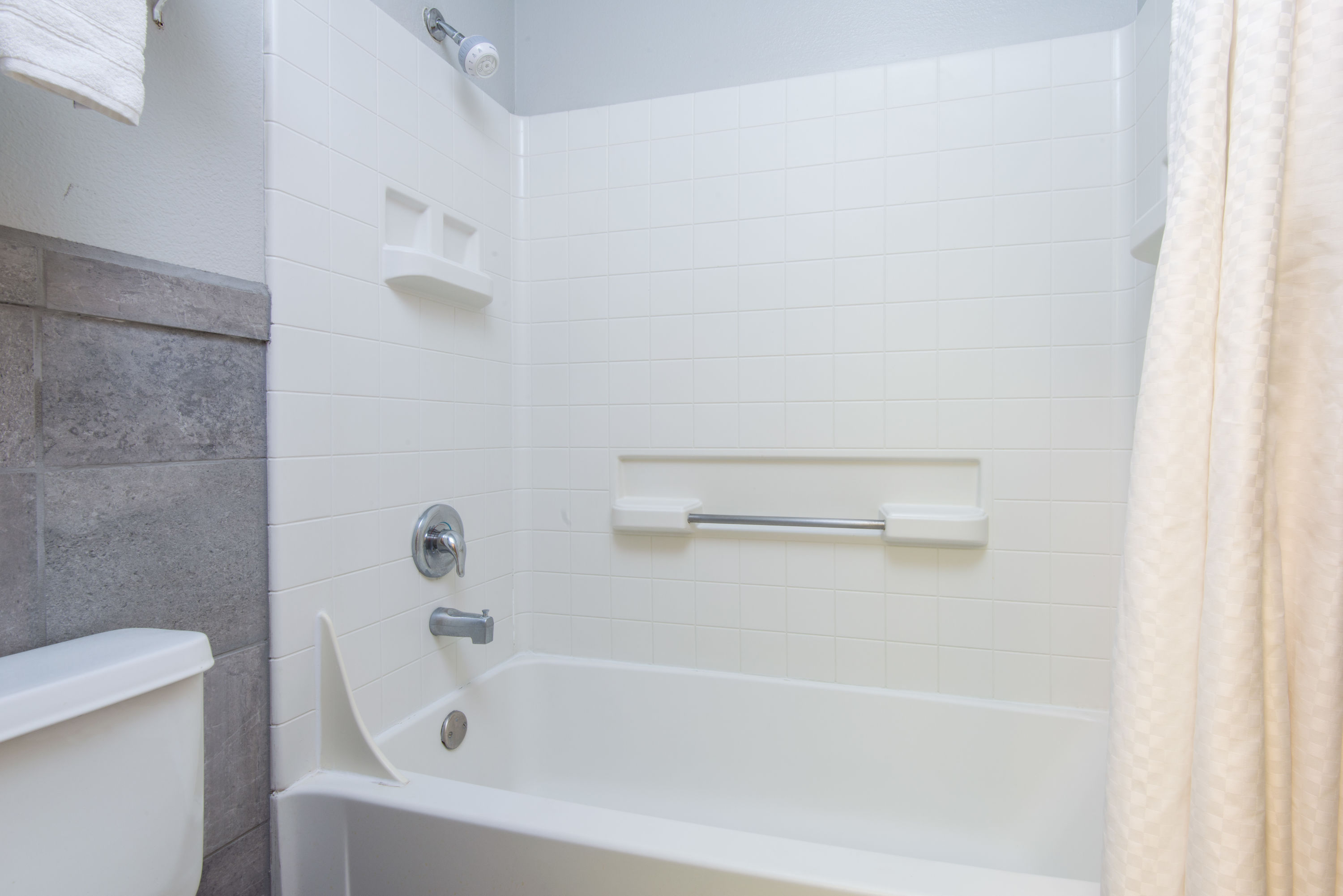 Guest room bath at the Days Inn by Wyndham Carlsbad in Carlsbad, New Mexico