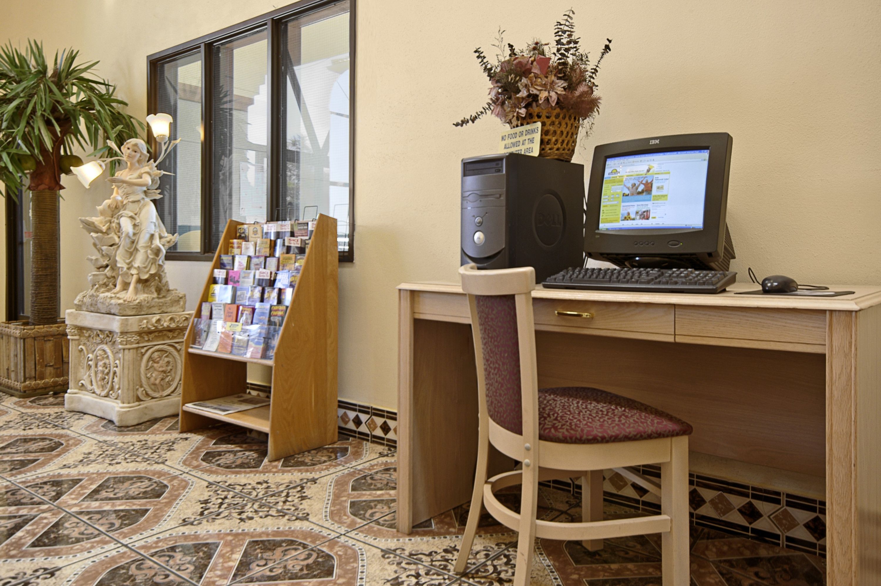 Days Inn by Wyndham Carlsbad business center in Carlsbad, New Mexico