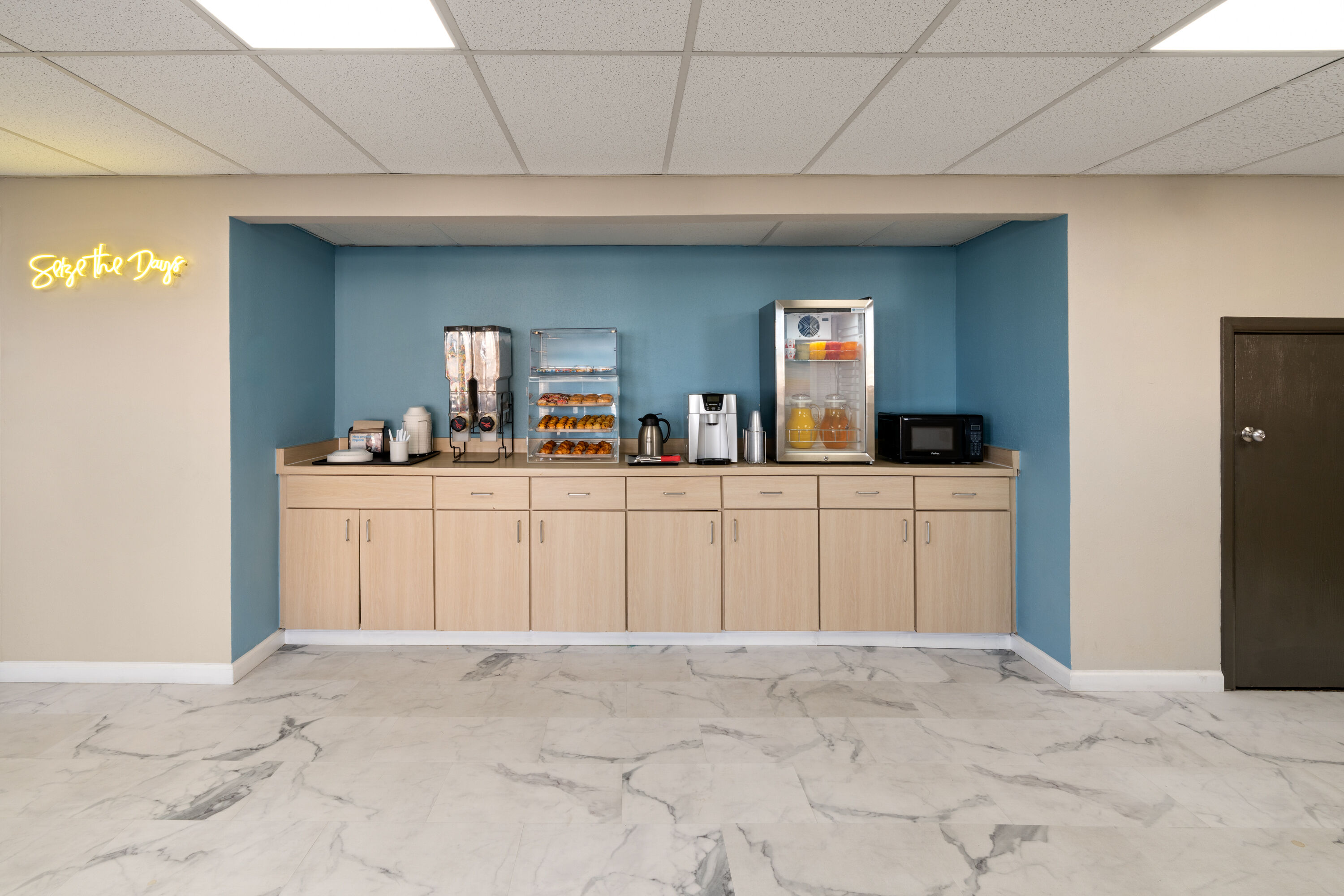 Free breakfast at Days Inn by Wyndham Farmington NM in Farmington, New Mexico