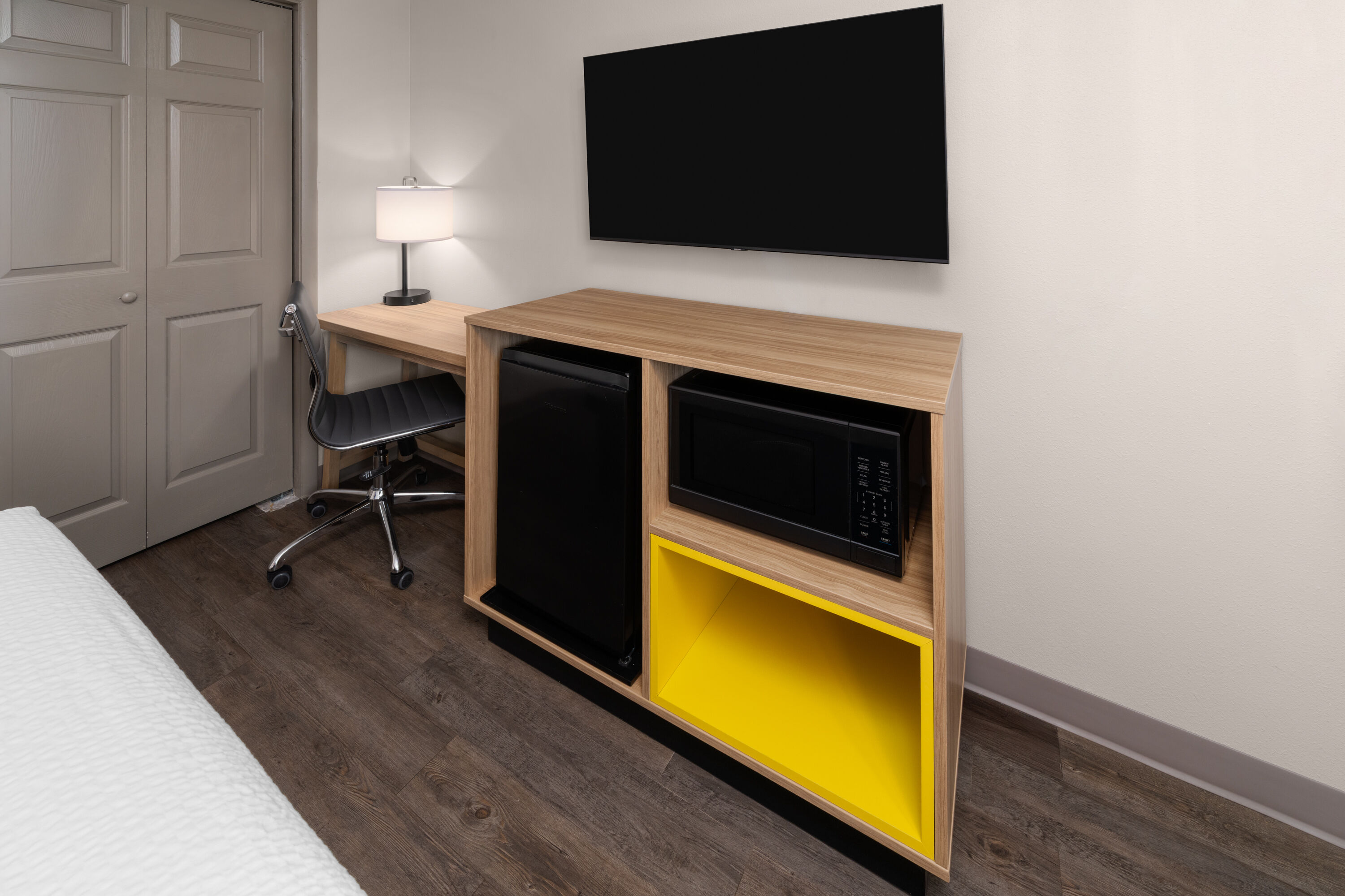 Guest room at the Days Inn by Wyndham Farmington NM in Farmington, New Mexico