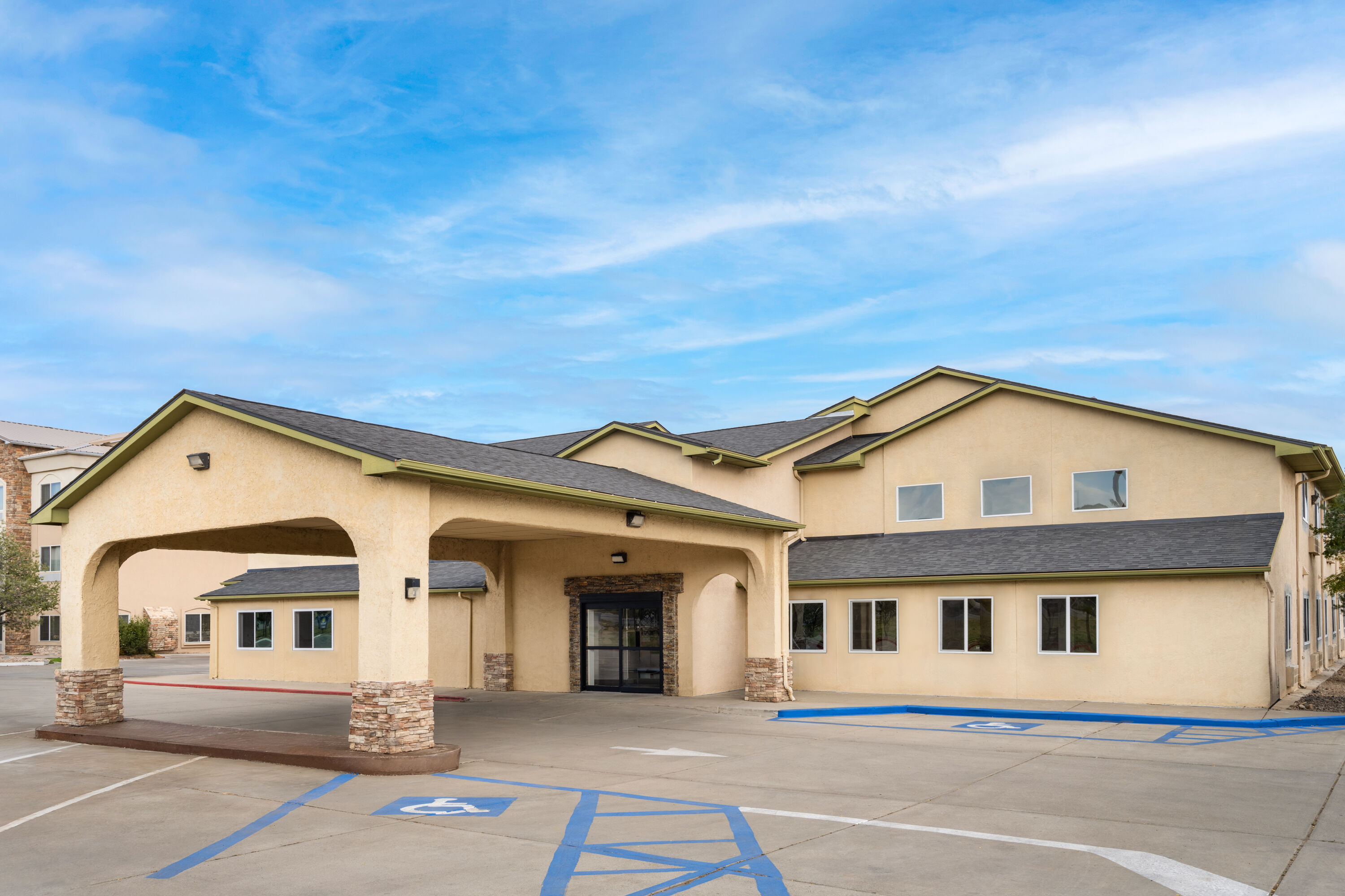 Exterior Day Image of Days Inn by Wyndham Las Vegas hotel in Las Vegas, New Mexico