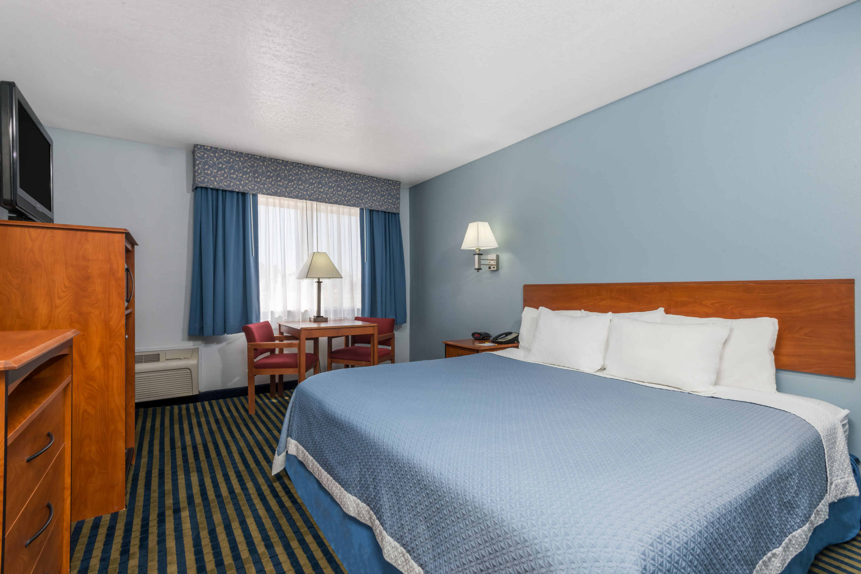 Days Inn By Wyndham Las Vegas Las Vegas Nm Hotels