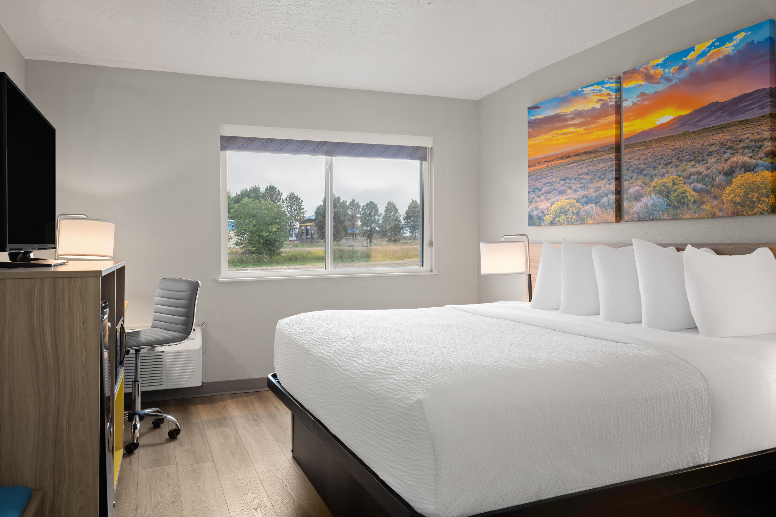 Guest room at the Days Inn by Wyndham Las Vegas in Las Vegas, New Mexico