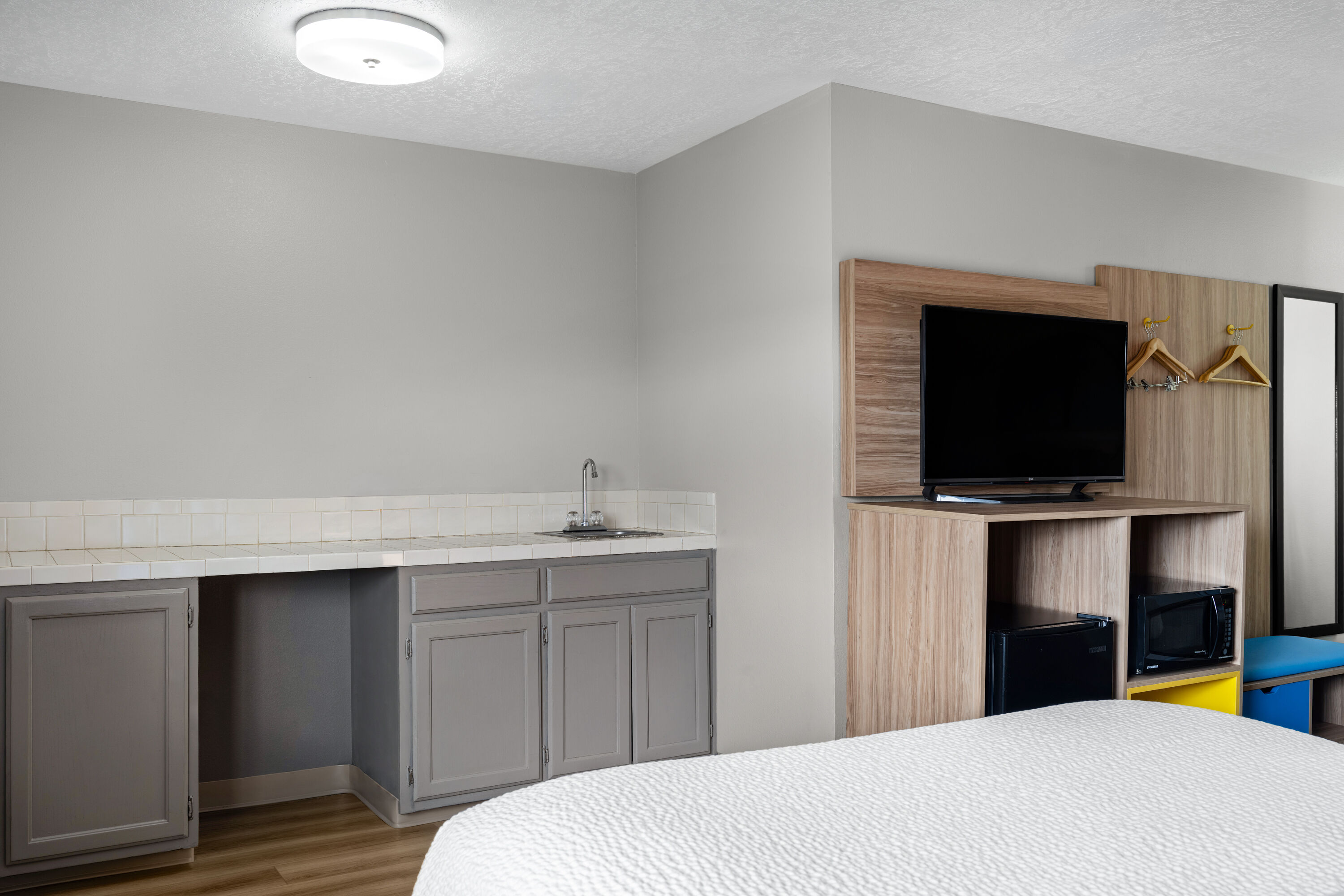 Guest room at the Days Inn by Wyndham Las Vegas in Las Vegas, New Mexico