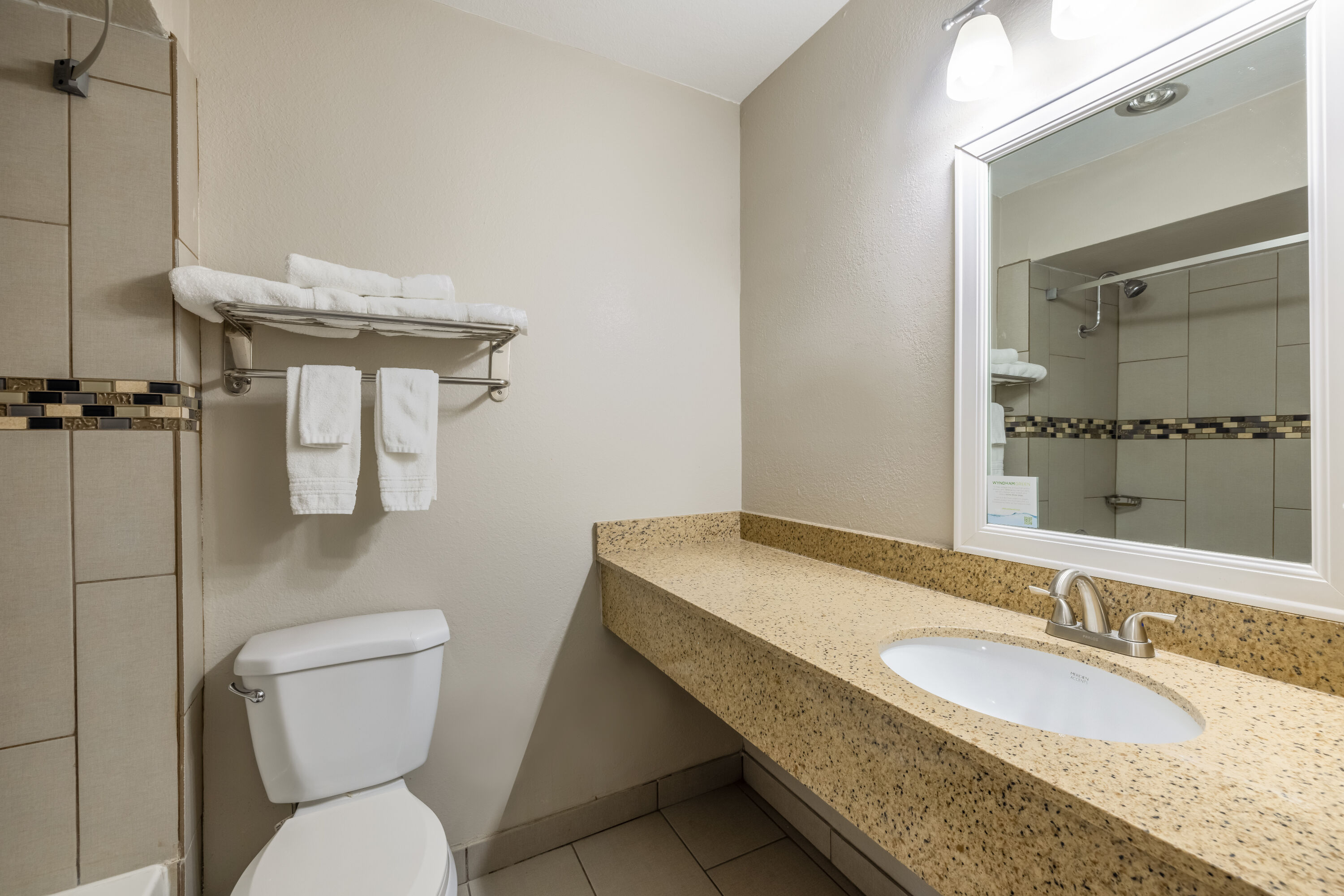 Guest room bath at the Days Inn by Wyndham Roswell in Roswell, New Mexico