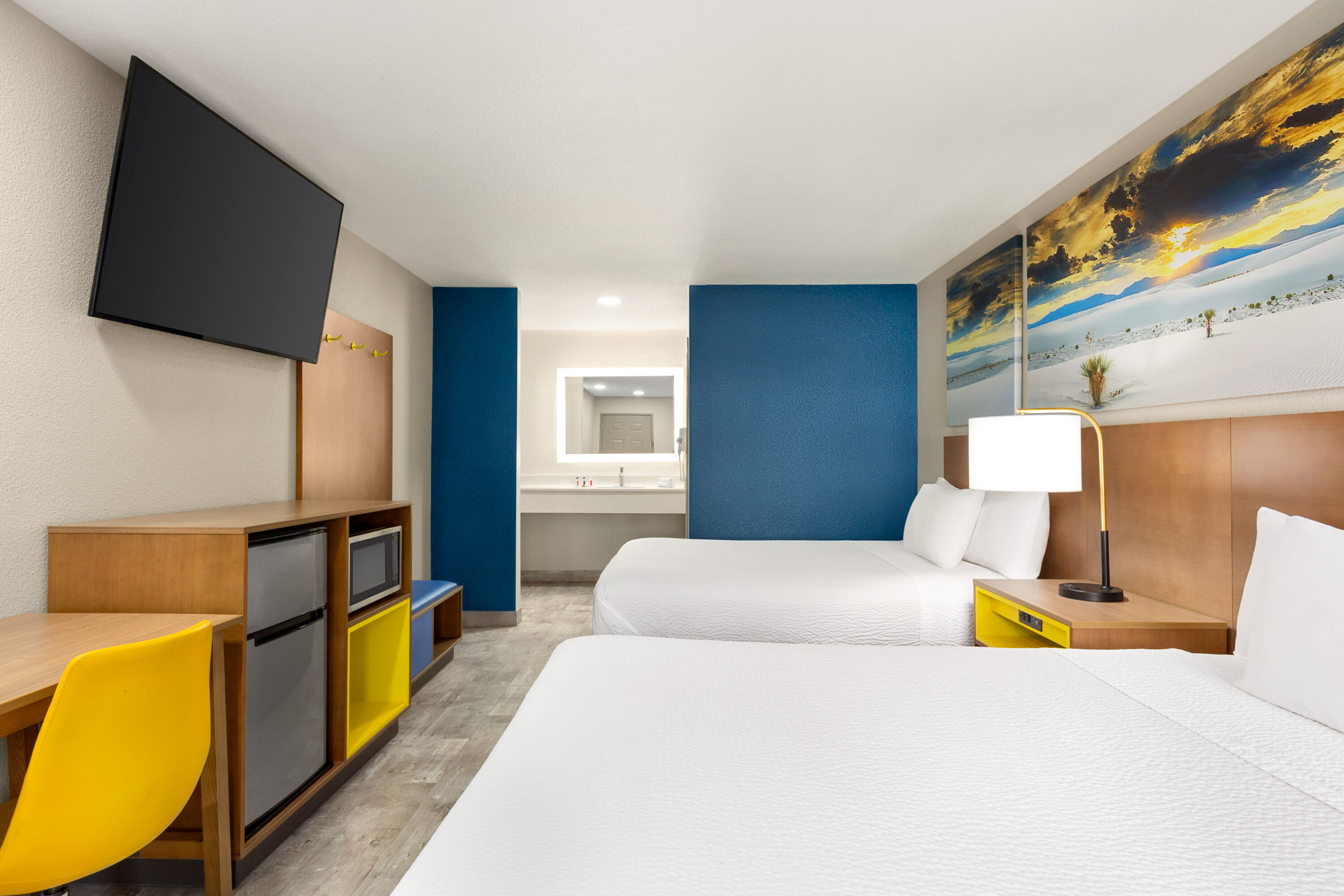 Guest room at the Days Inn by Wyndham Ruidoso Downs in Ruidoso Downs, New Mexico