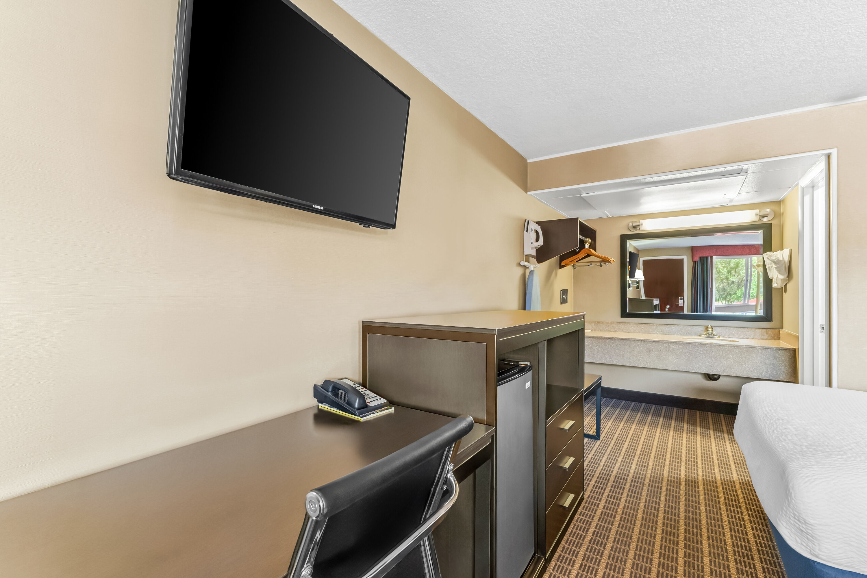 Double bed guest room at the Days Inn by Wyndham Elko in Elko, Nevada