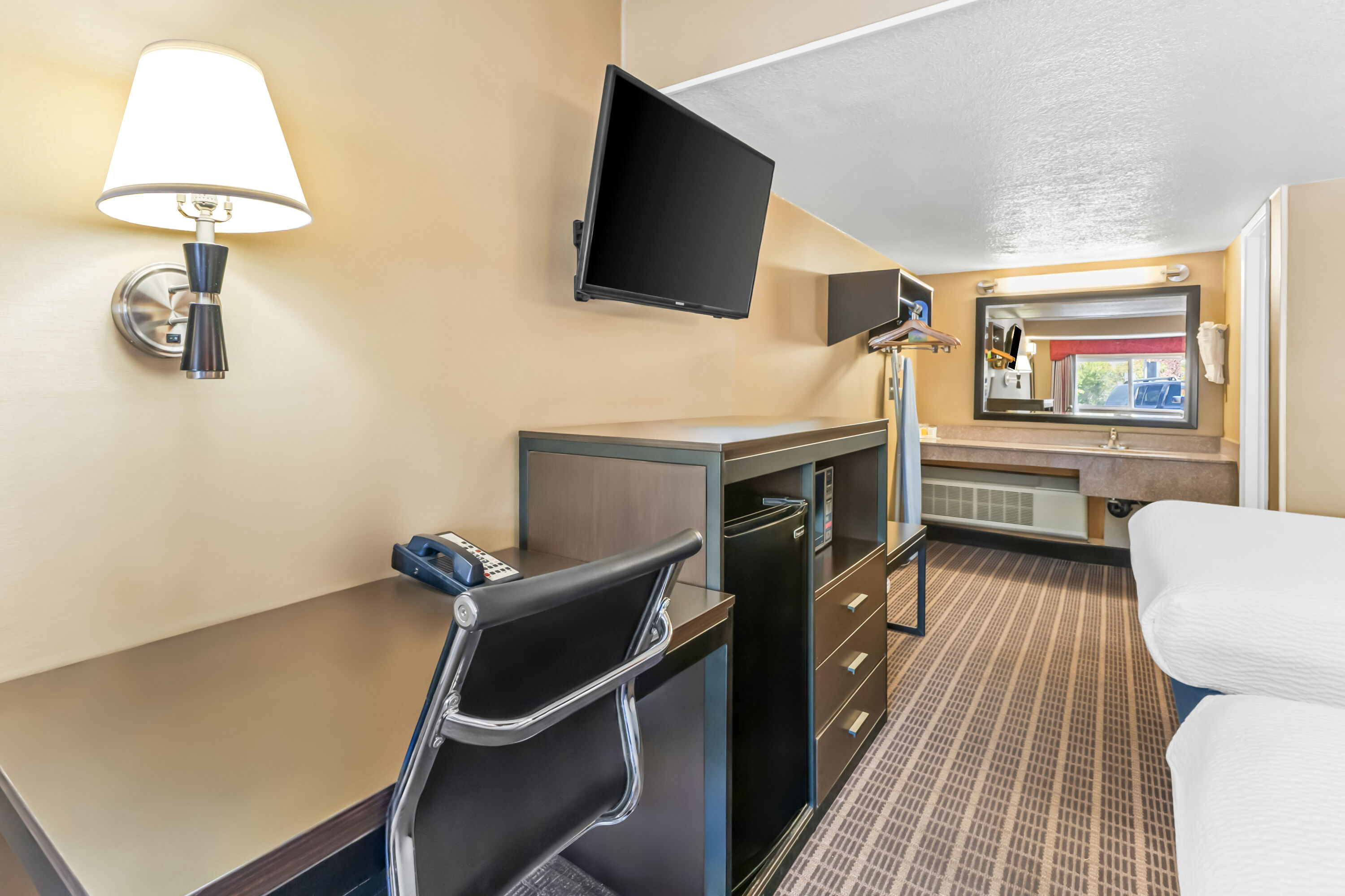 Days Inn by Wyndham Elko suite in Elko, Nevada