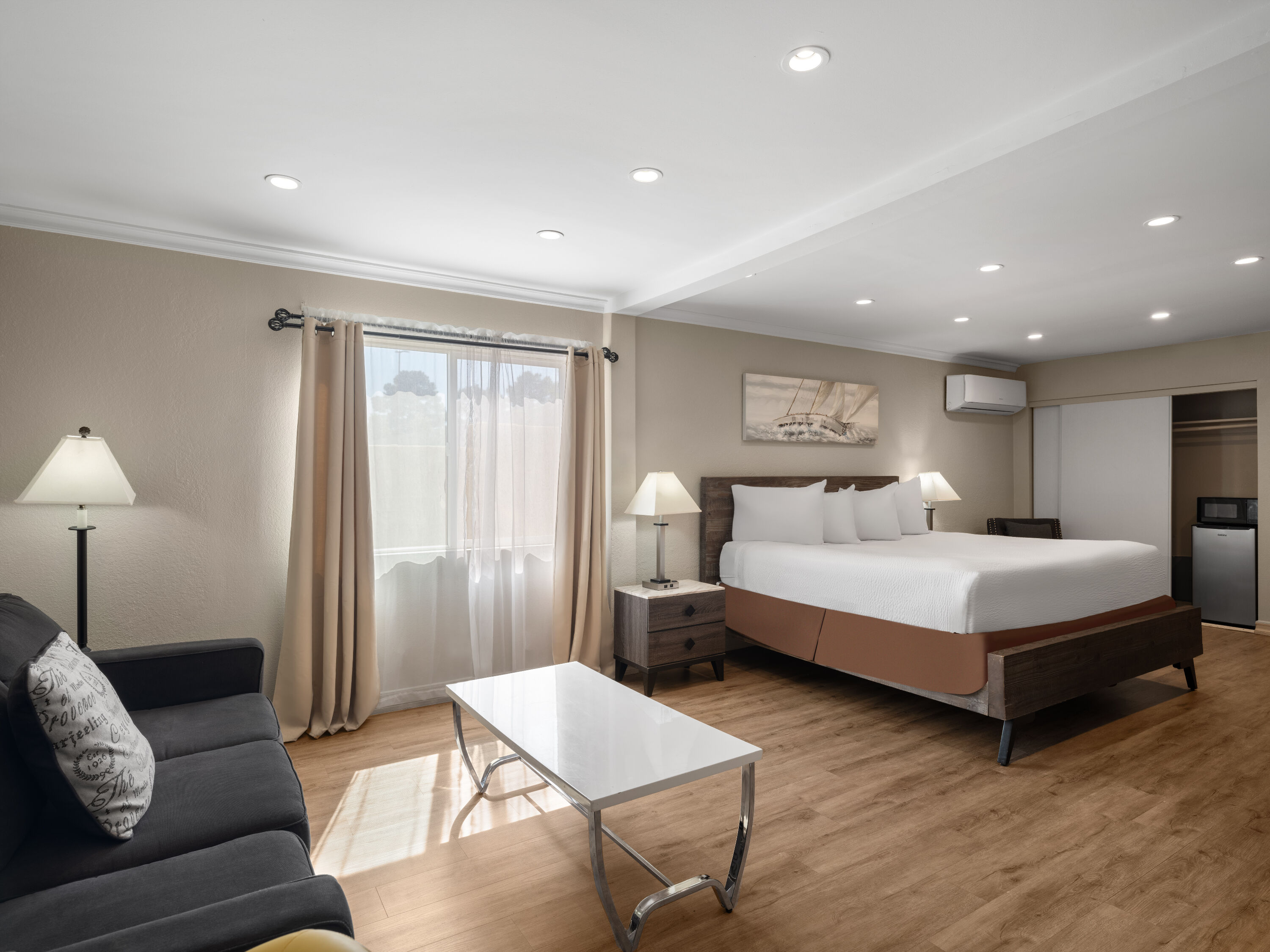 Days Inn by Wyndham Las Vegas Airport Near the Strip suite in Las Vegas, Nevada