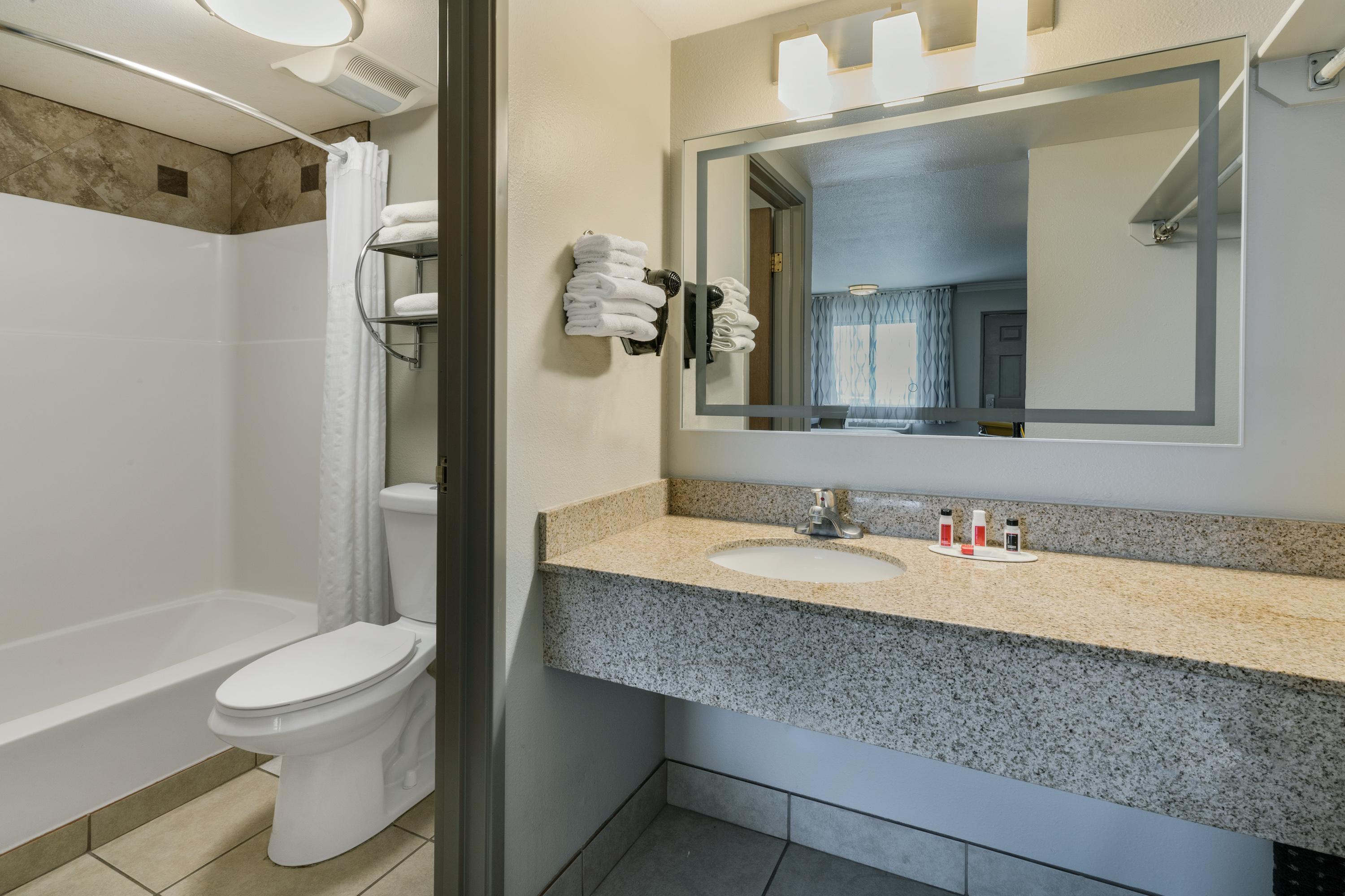 Guest room bath at the Days Inn by Wyndham Winnemucca in Winnemucca, Nevada