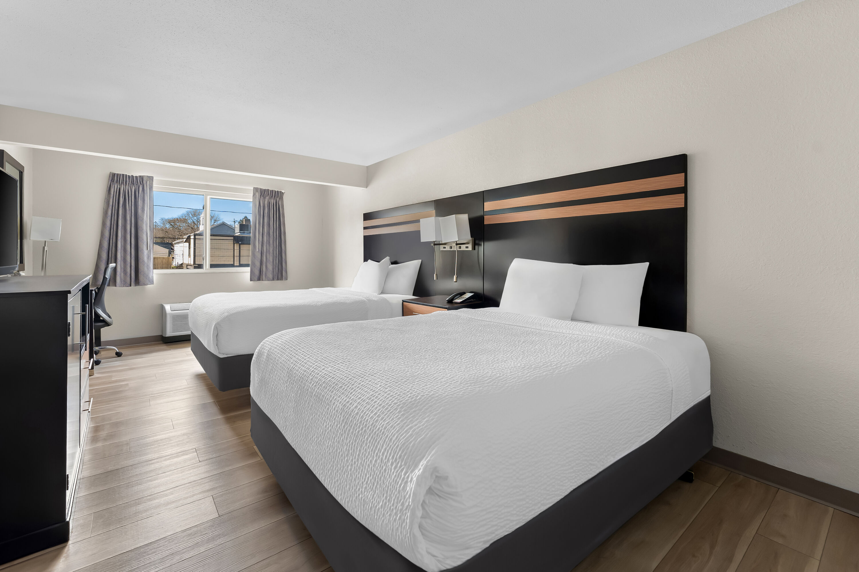 Double bed guest room at the Days Inn by Wyndham Albany SUNY in Albany, New York