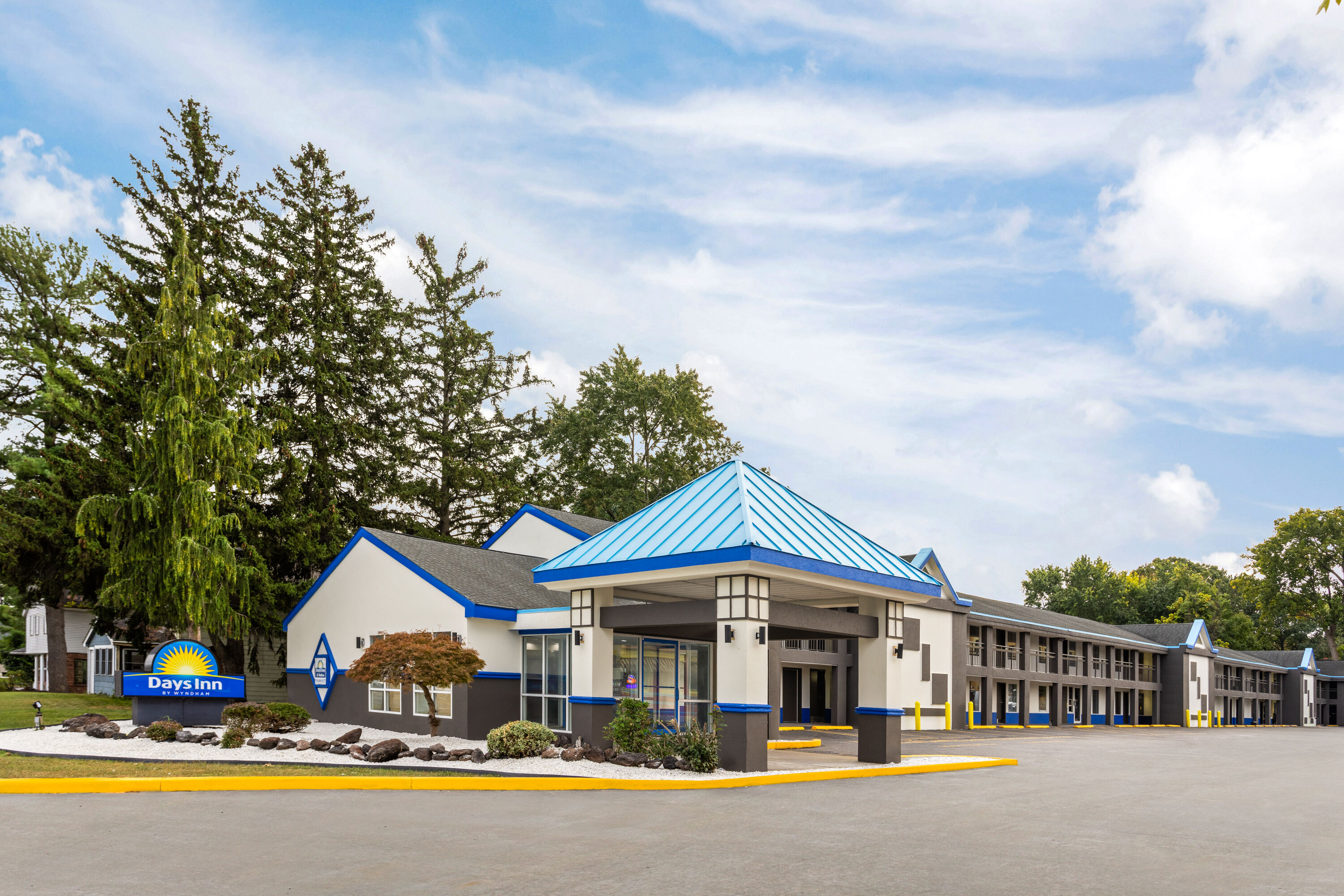 Days Inn & Suites by Wyndham Albany