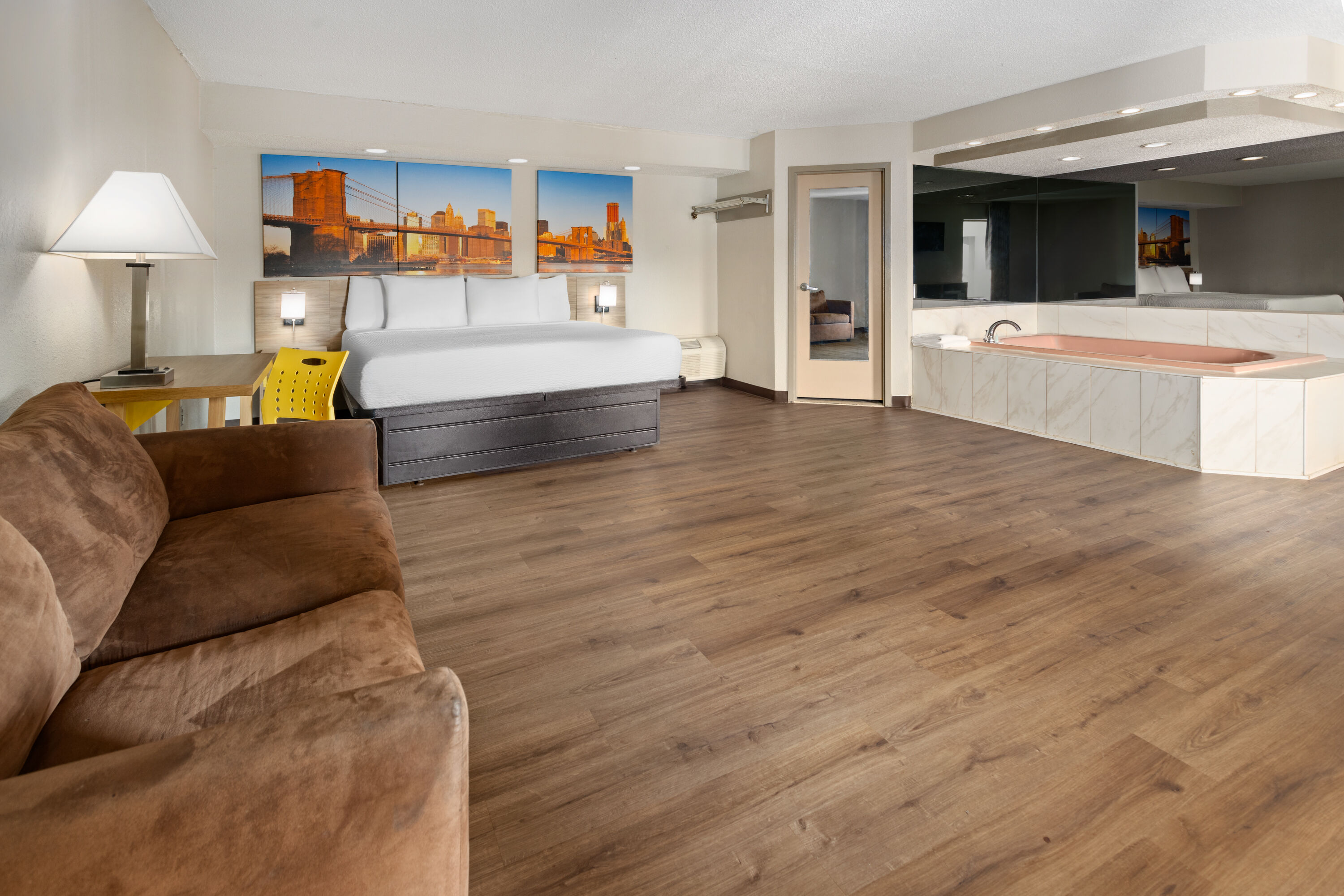 Days Inn & Suites by Wyndham Albany hot tub suite in Albany, New York