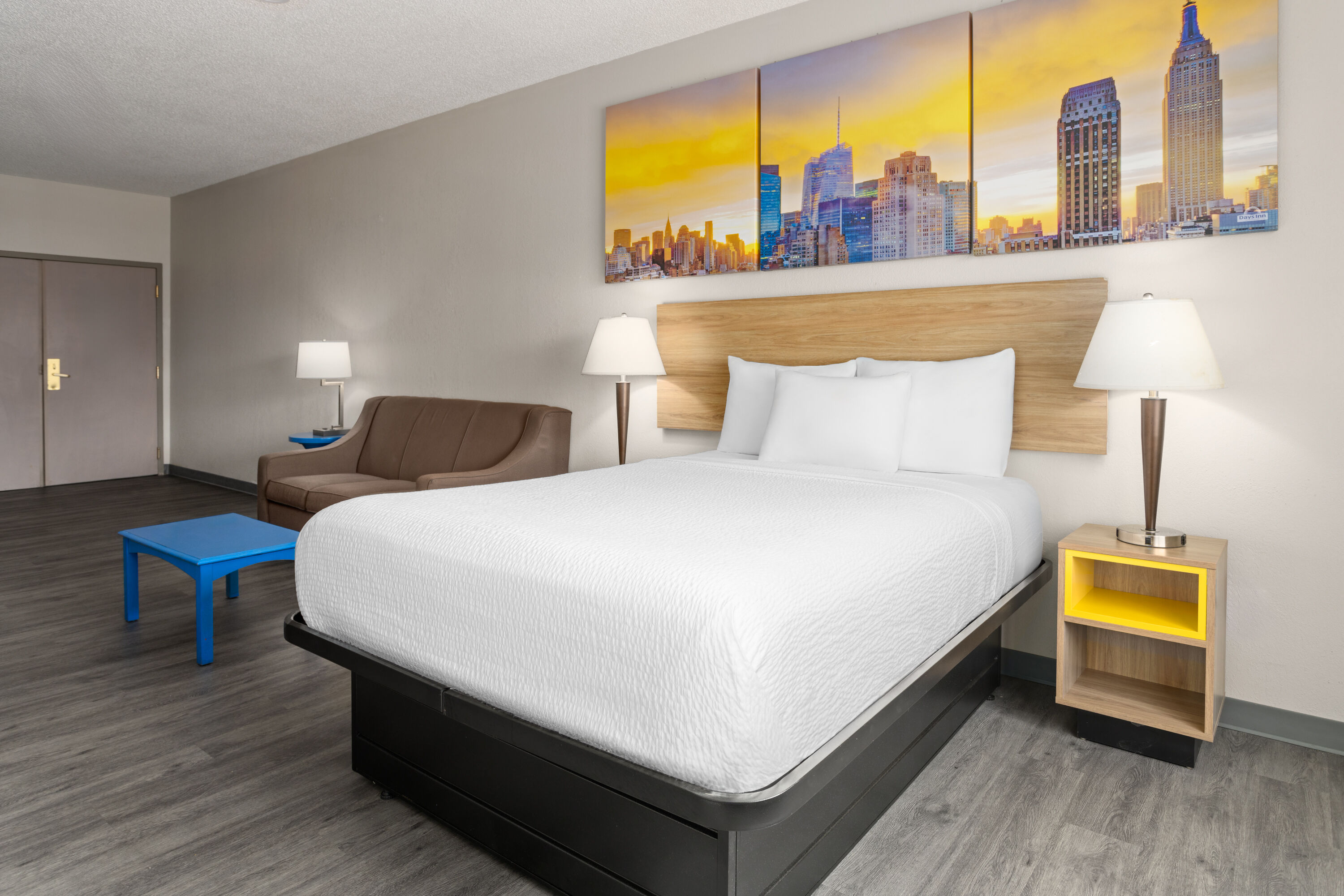 Days Inn & Suites by Wyndham Albany hot tub suite in Albany, New York