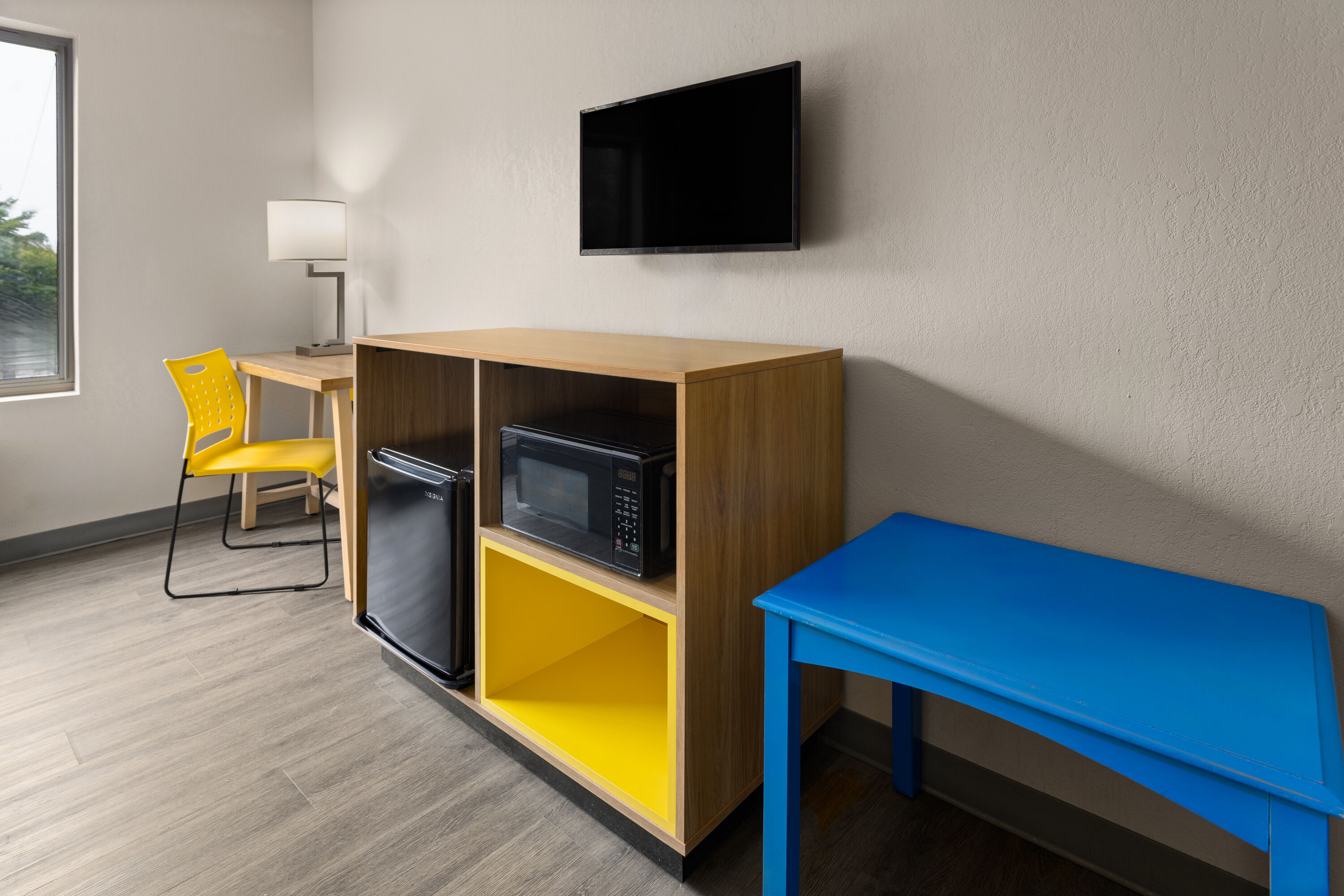 Days Inn & Suites by Wyndham Albany suite in Albany, New York