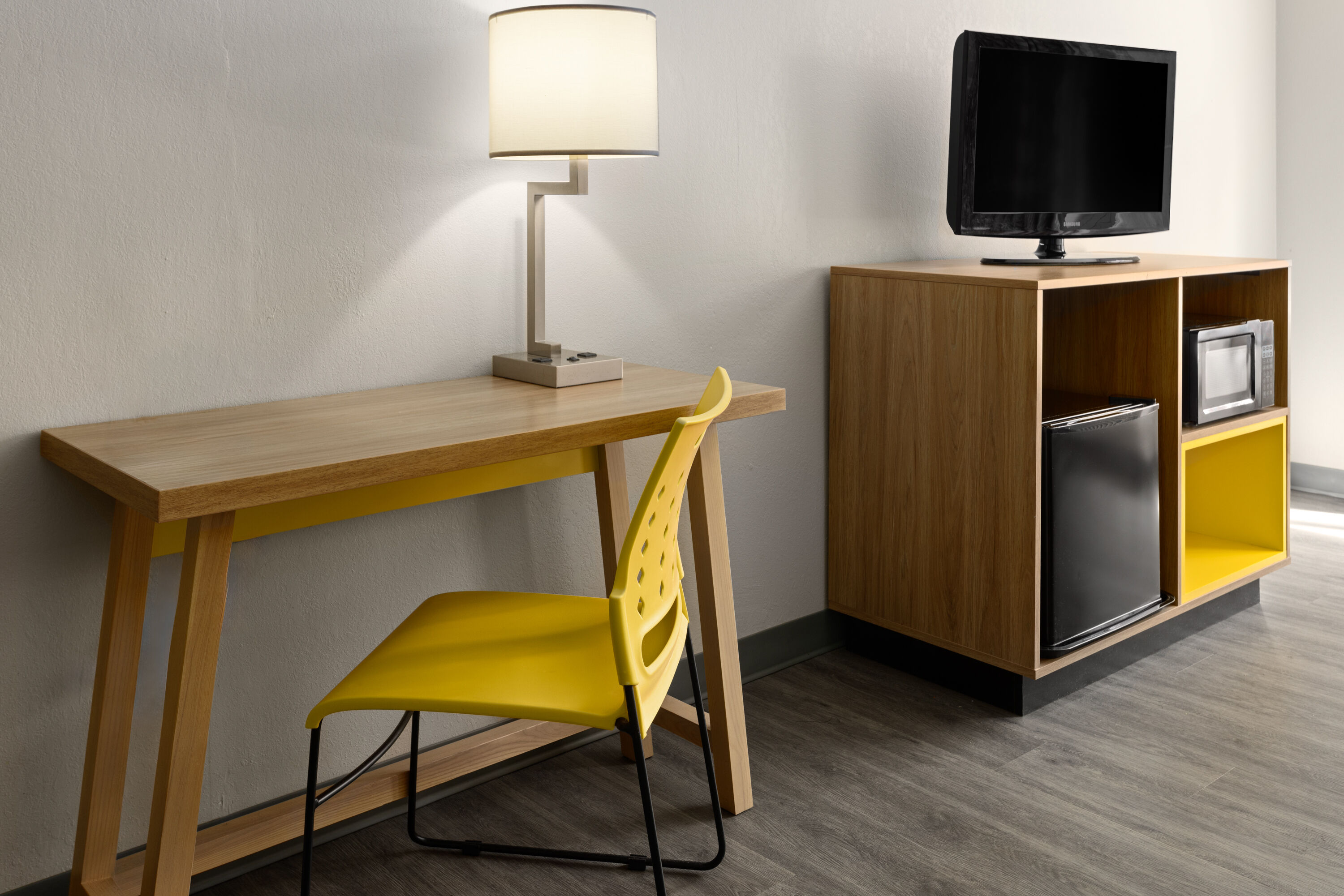 Days Inn & Suites by Wyndham Albany suite in Albany, New York