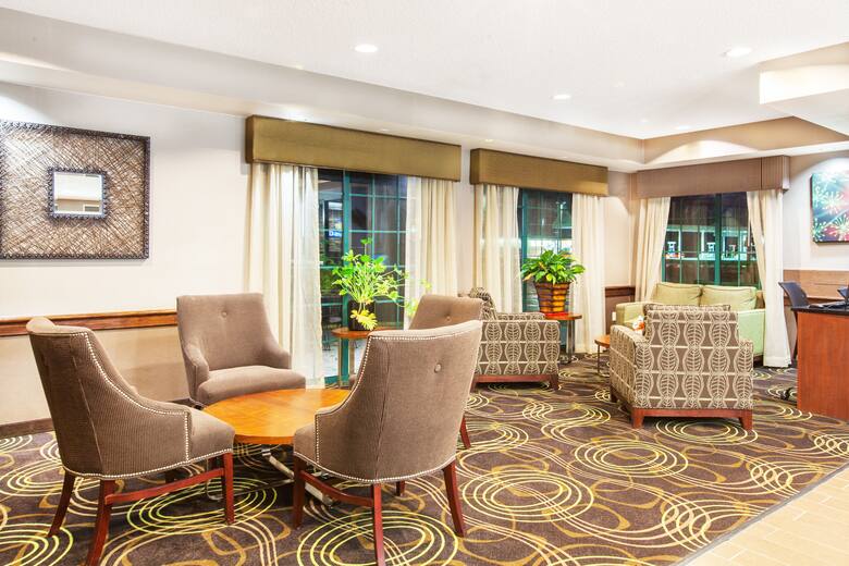 Days Inn Brewerton Syracuse Near Oneida Lake Hotels Days Inn Brewerton Syracuse Near Oneida Lake Hotel Lobby In New York