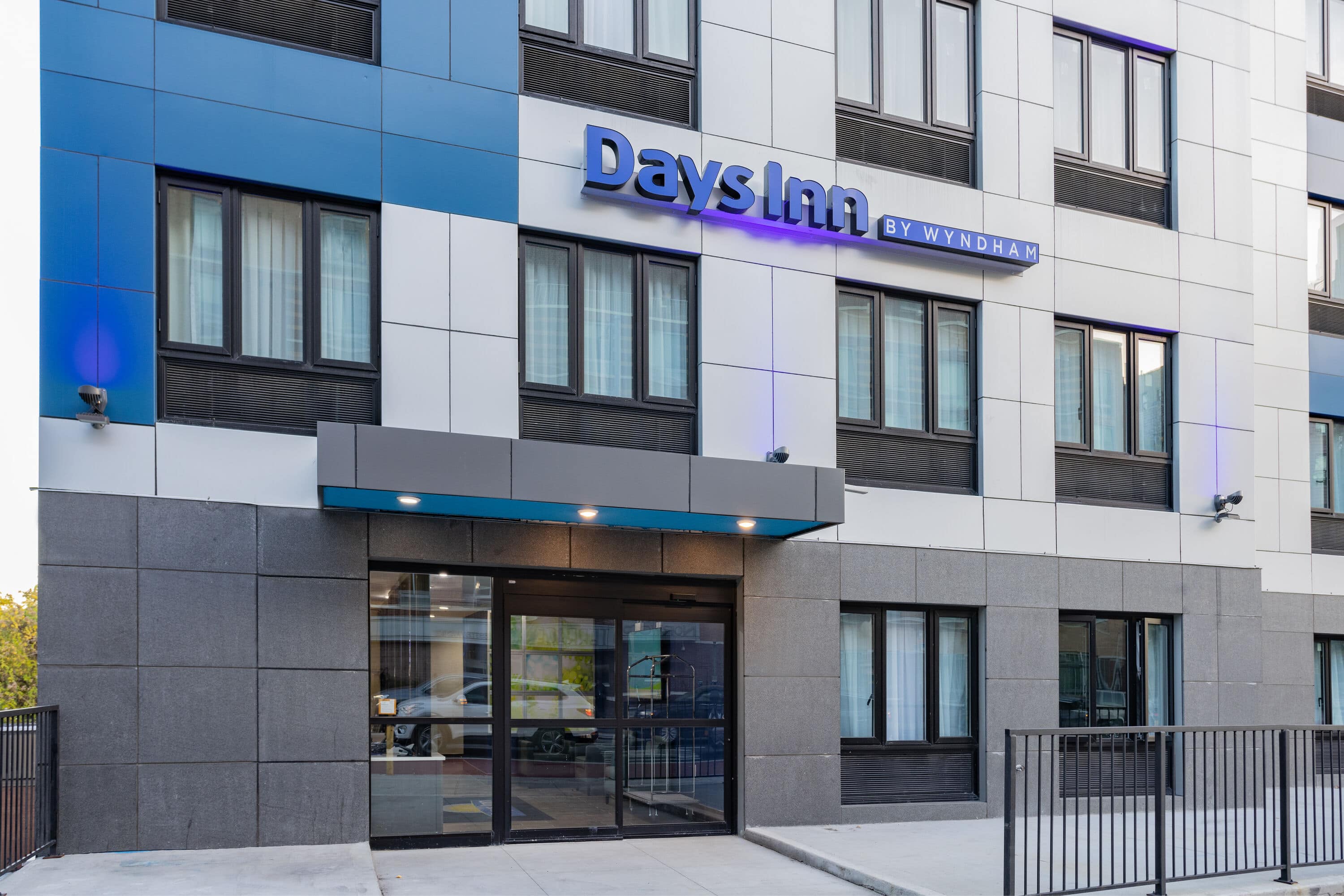 Days Inn by Wyndham Bronx NYC Bronx, NY Hotels