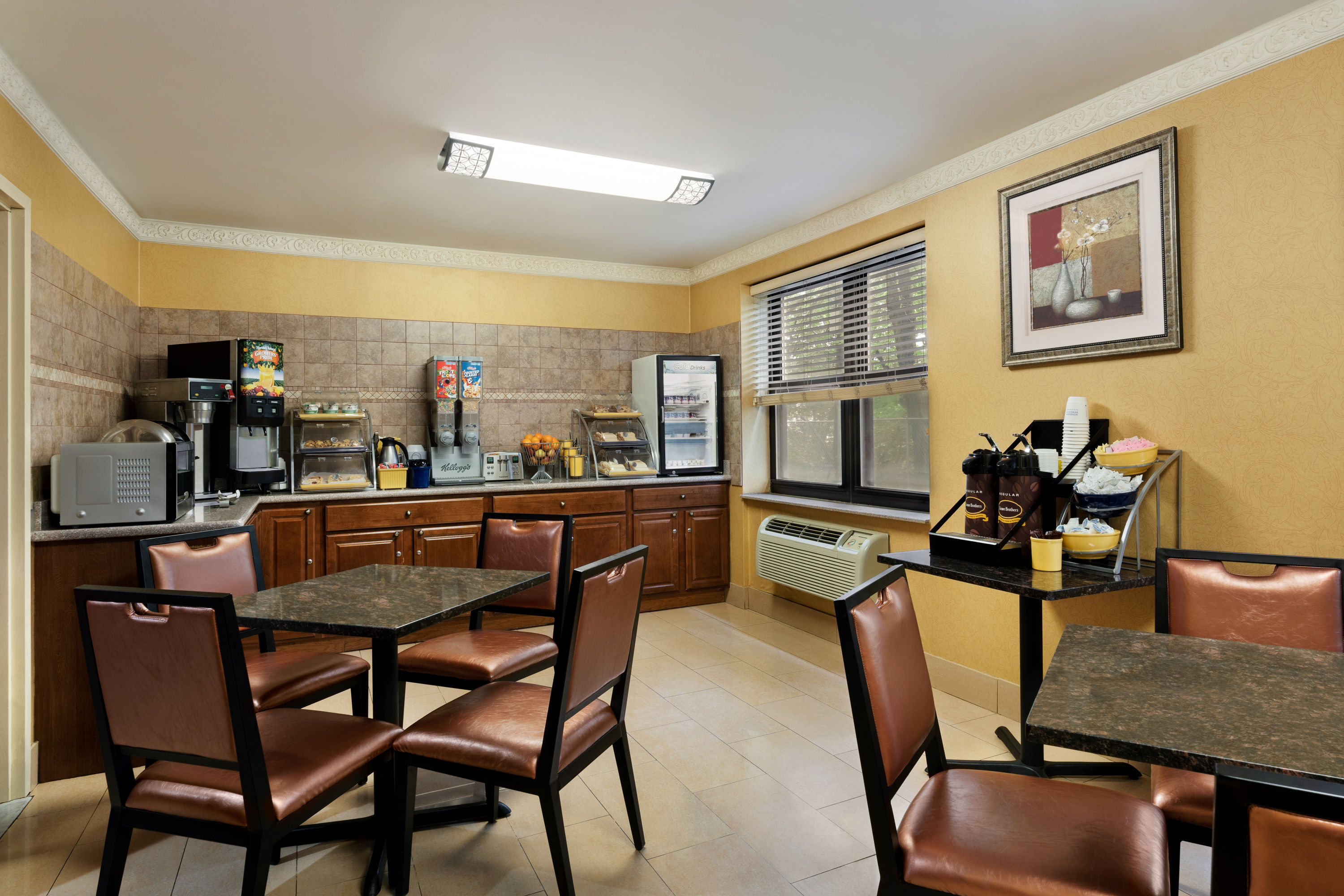 Days Inn by Wyndham Brooklyn restaurant in Brooklyn, New York