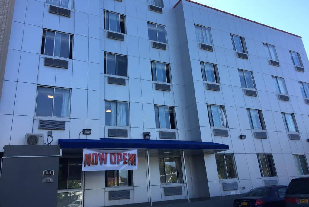 Days Inn By Wyndham Brooklyn Borough Park Ny Hotels