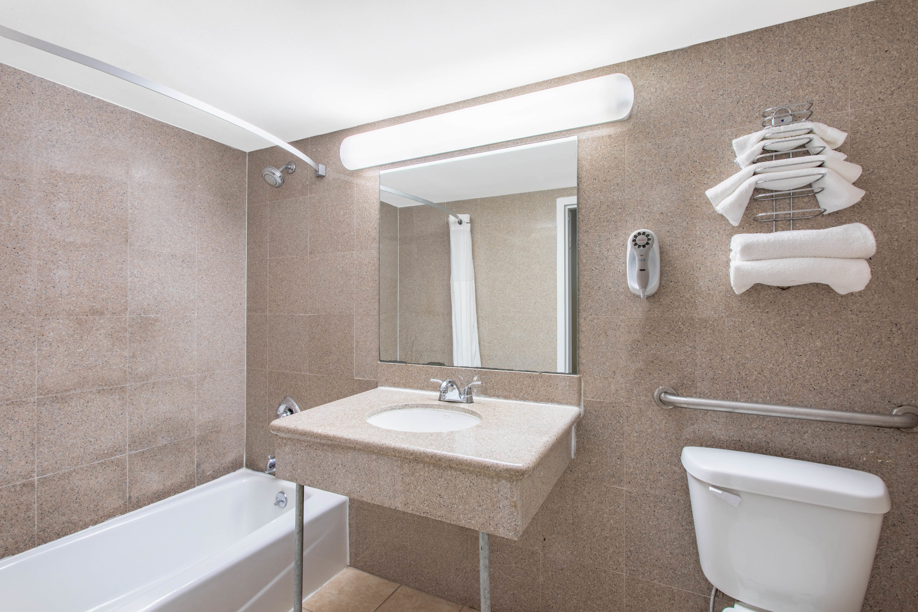Days Inn By Wyndham Elmsford White Plains Elmsford Ny