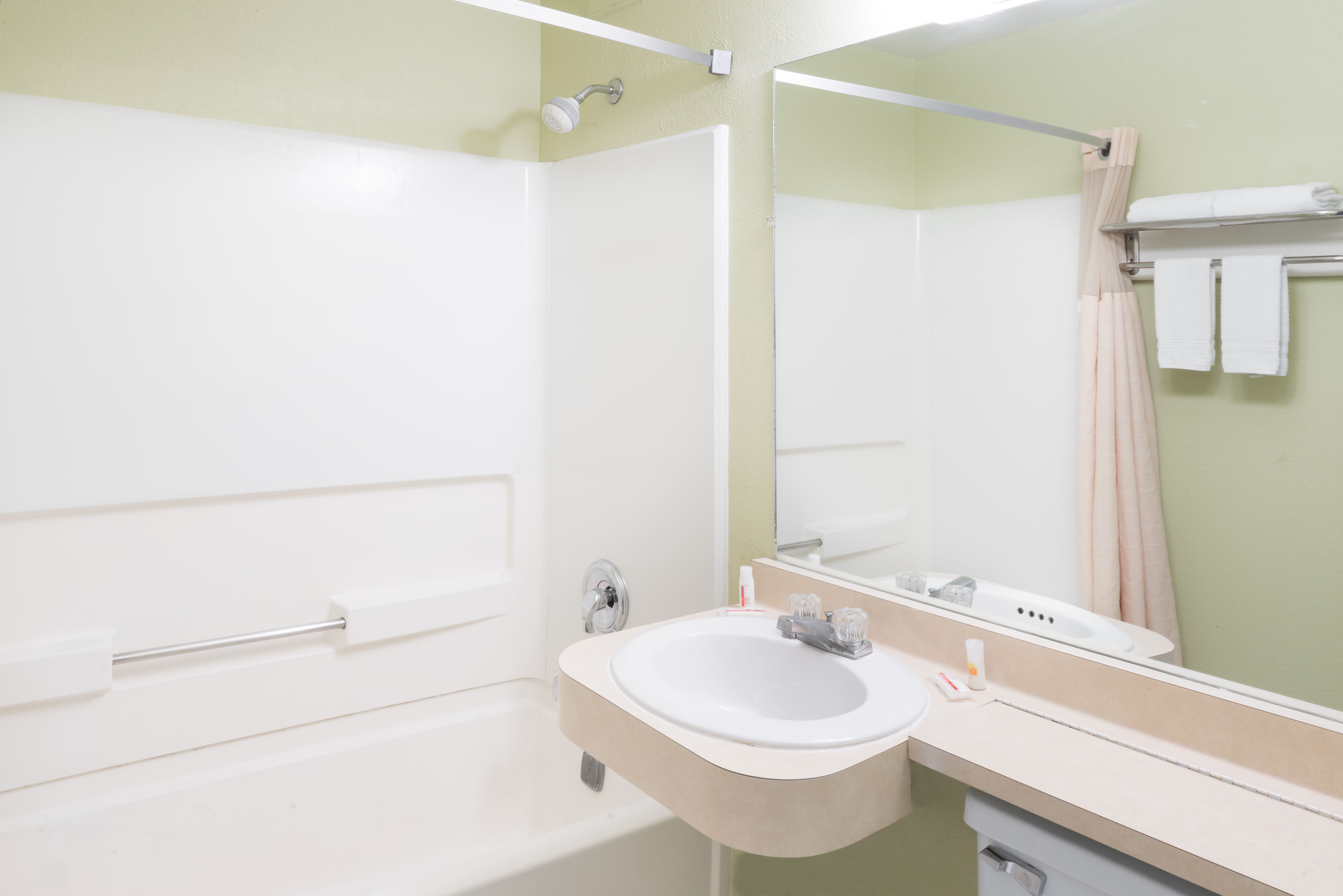 Days Inn by Wyndham Henrietta/Rochester Area Henrietta, NY Hotels