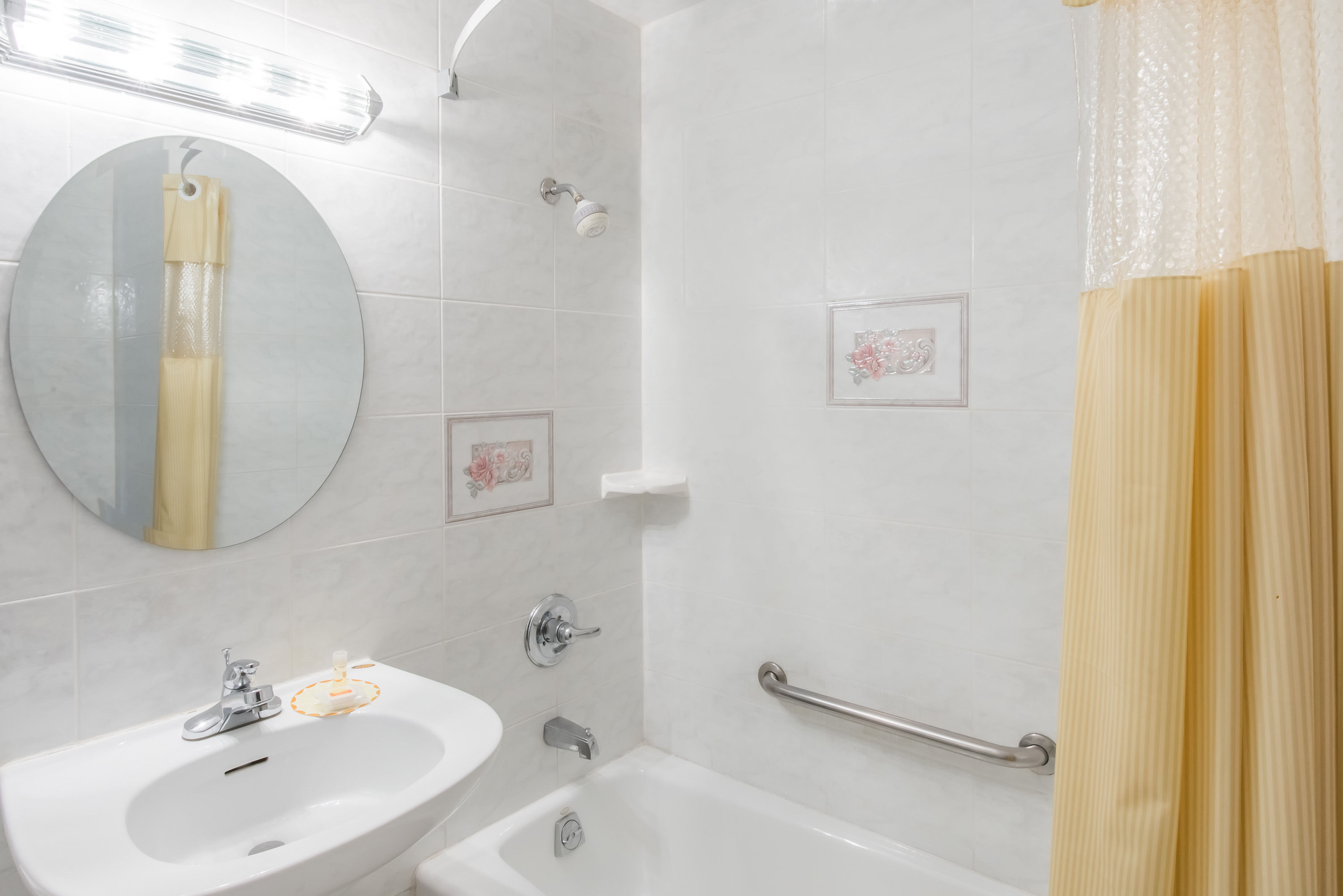 Days Inn By Wyndham Hicksville Long Island Hicksville
