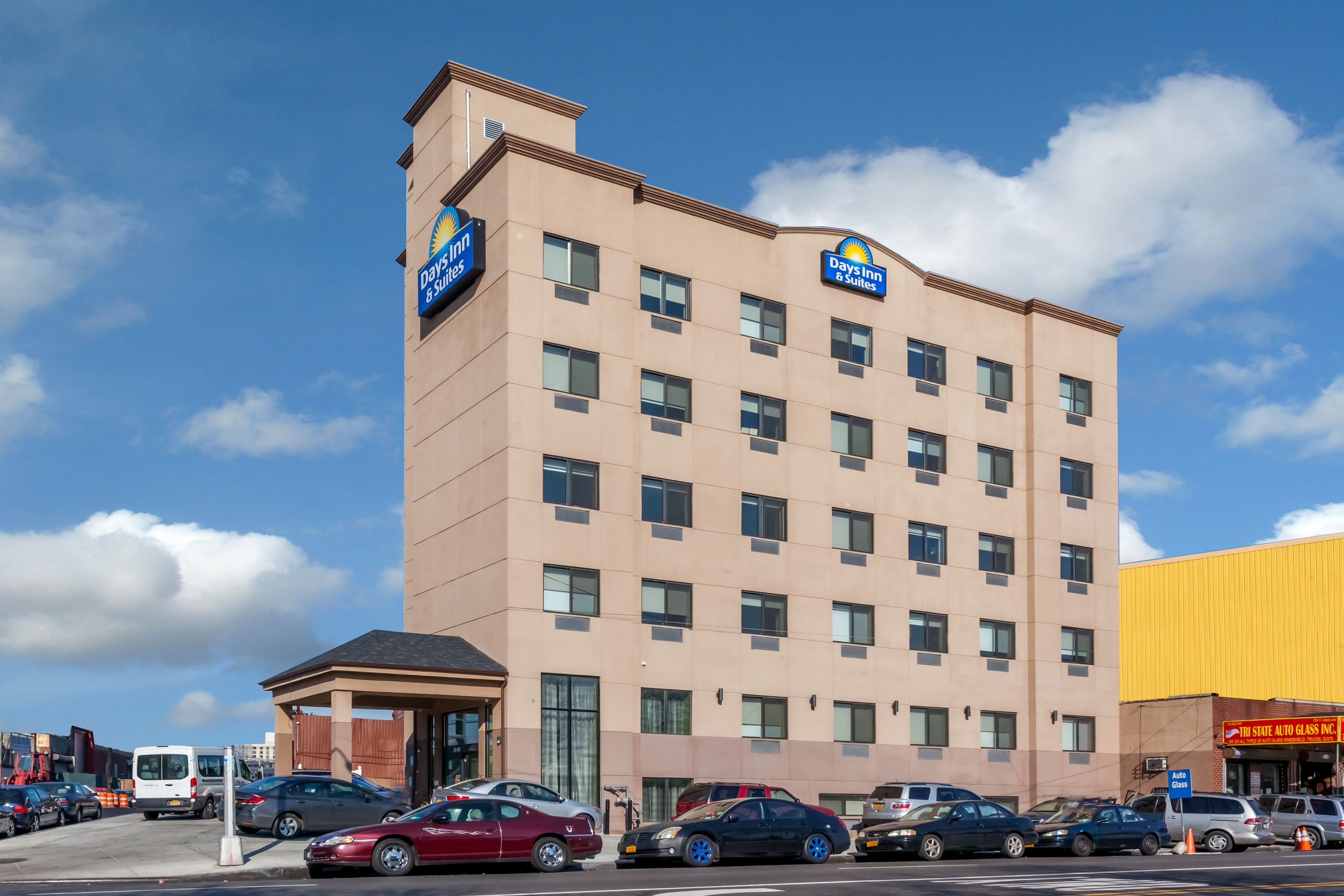 Days Inn Suites By Wyndham Jamaica Jfk Airport Jamaica Ny Hotels