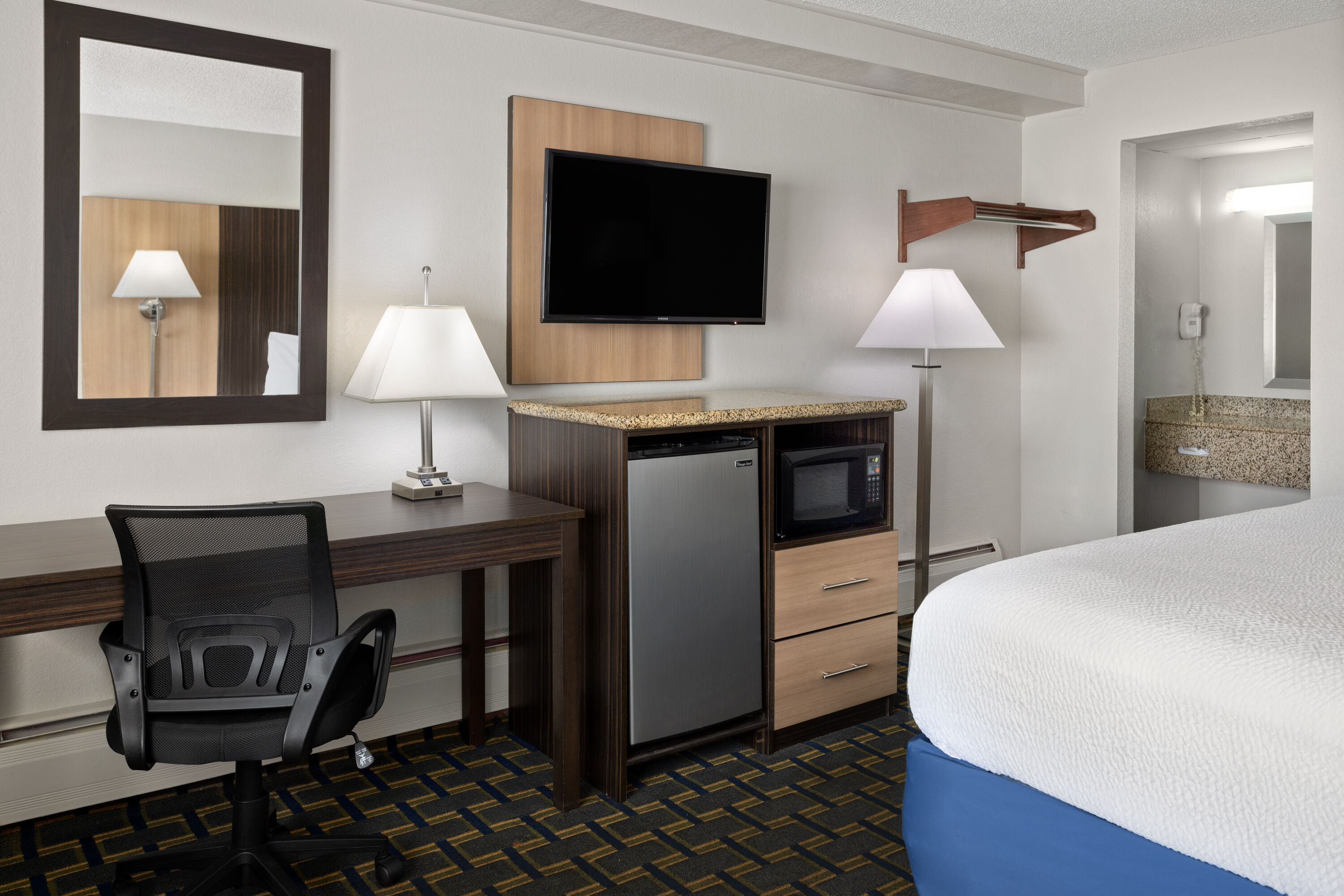 Days Inn by Wyndham Tonawanda/Buffalo Tonawanda, NY Hotels