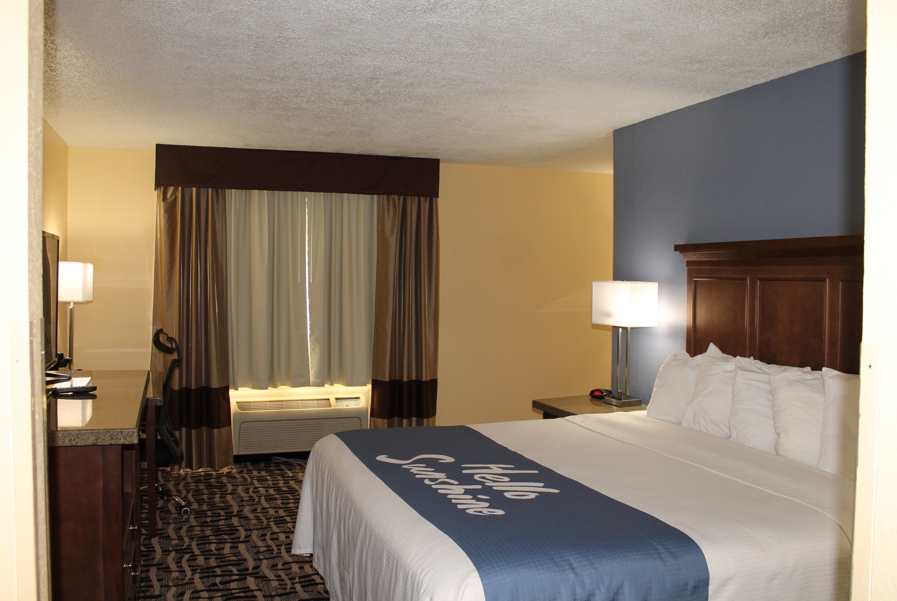 Days Inn By Wyndham Batavia Ohio Batavia Oh Hotels