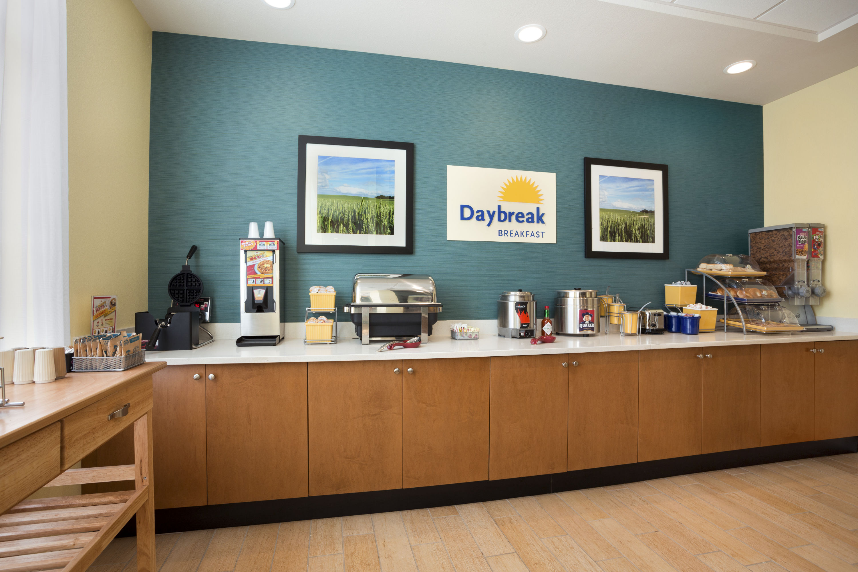 Days Inn & Suites by Wyndham Caldwell restaurant in Caldwell, Ohio