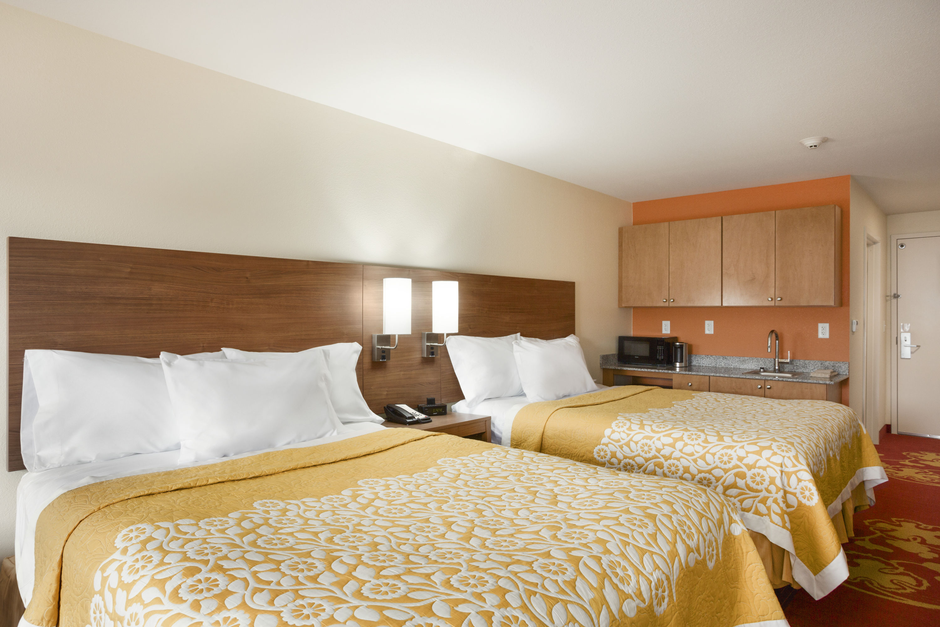 Days Inn & Suites by Wyndham Caldwell suite in Caldwell, Ohio