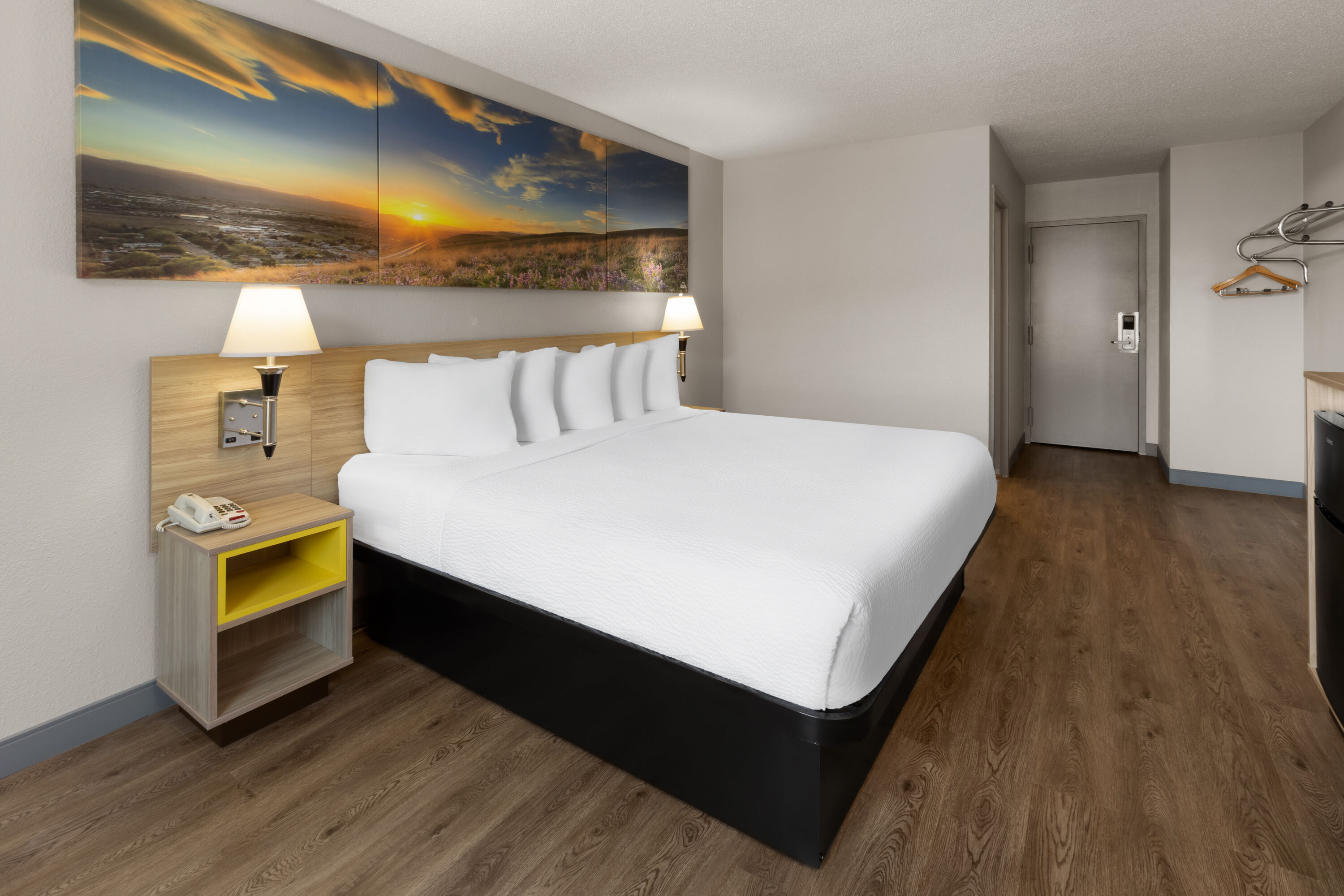 Guest room at the Days Inn by Wyndham Cambridge in Cambridge, Ohio