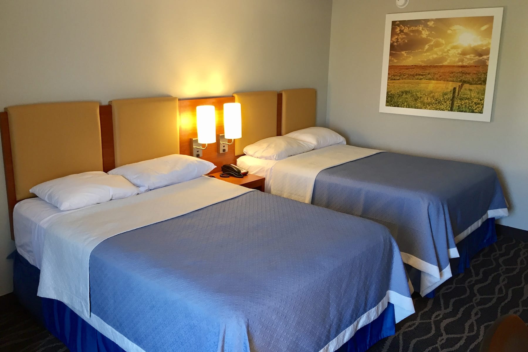 Days Inn Suites Wyndham Cincinnati North Cincinnati  Hotels