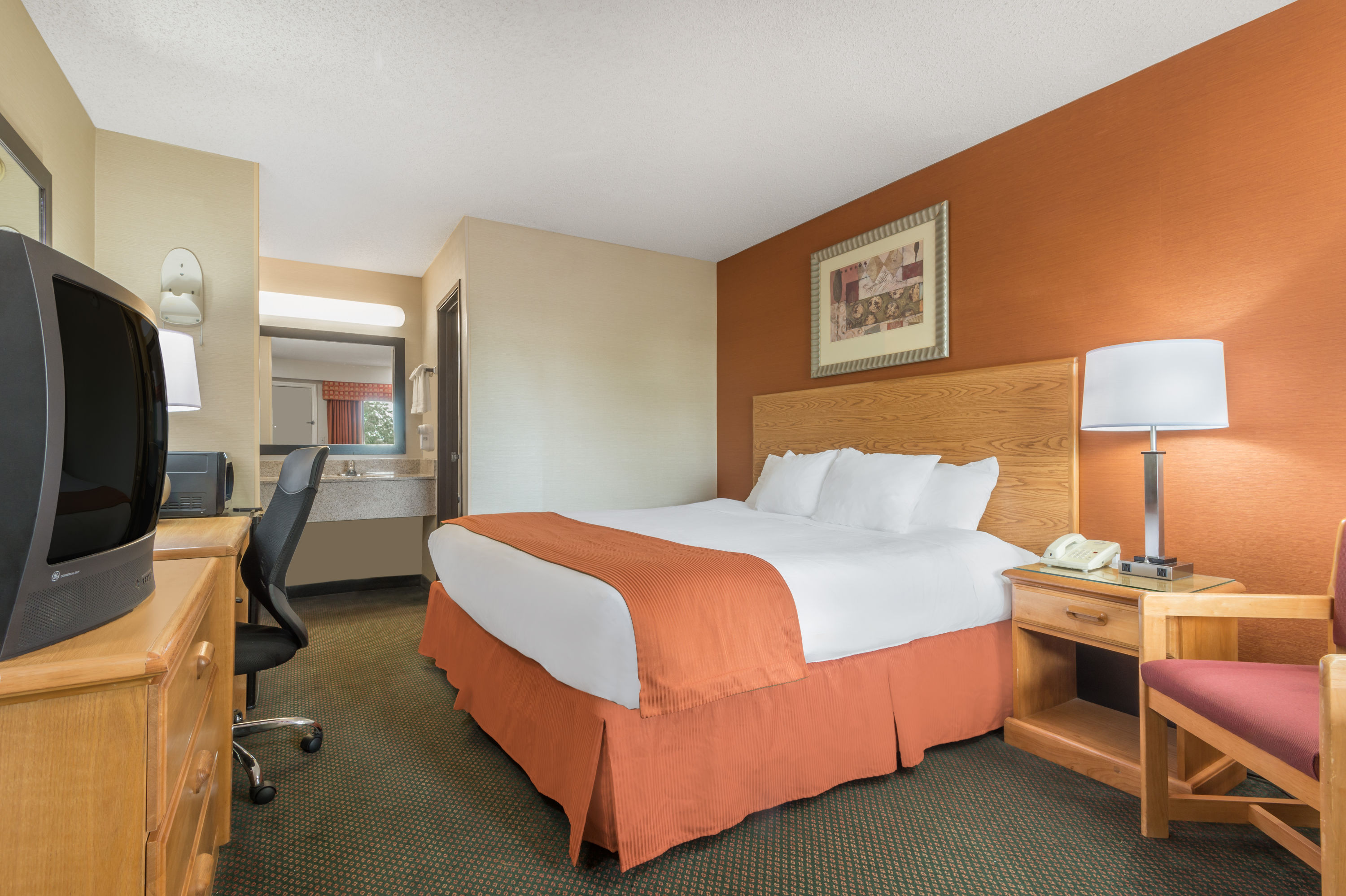 Days Inn By Wyndham Columbus Fairgrounds Columbus Oh Hotels