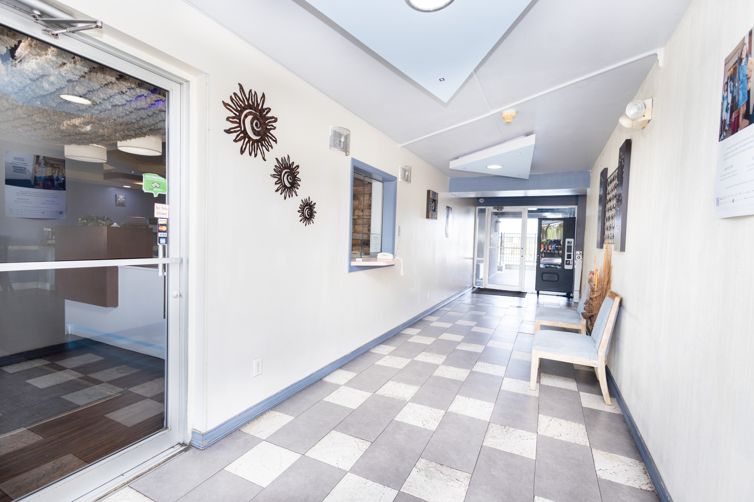 Days Inn by Wyndham Dayton Huber Heights Northeast reception in Dayton, Ohio