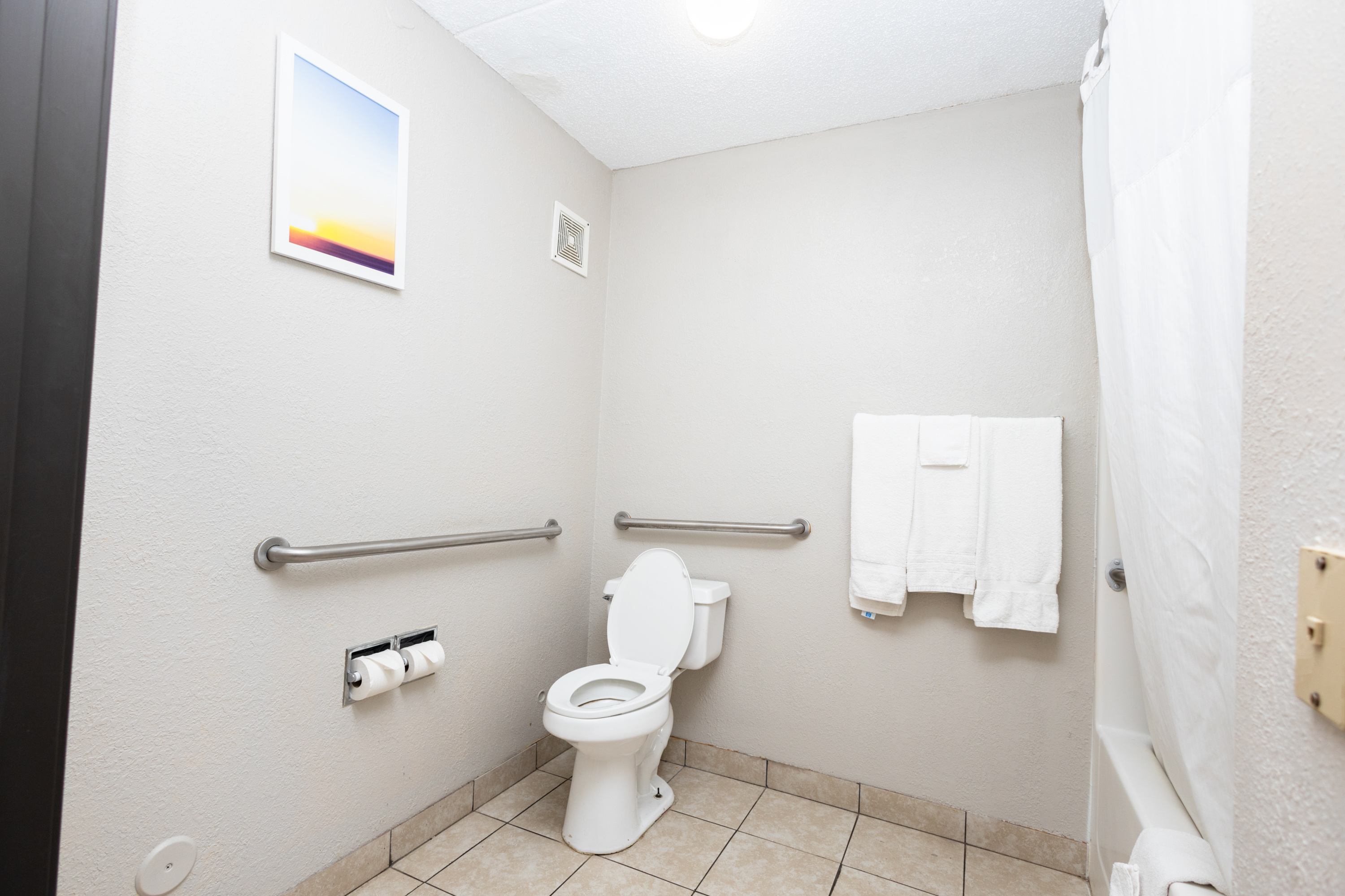Guest room bath at the Days Inn by Wyndham Dayton Huber Heights Northeast in Dayton, Ohio