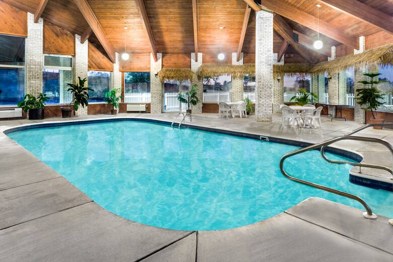 Pool at the Days Inn Jackson in Jackson, Ohio