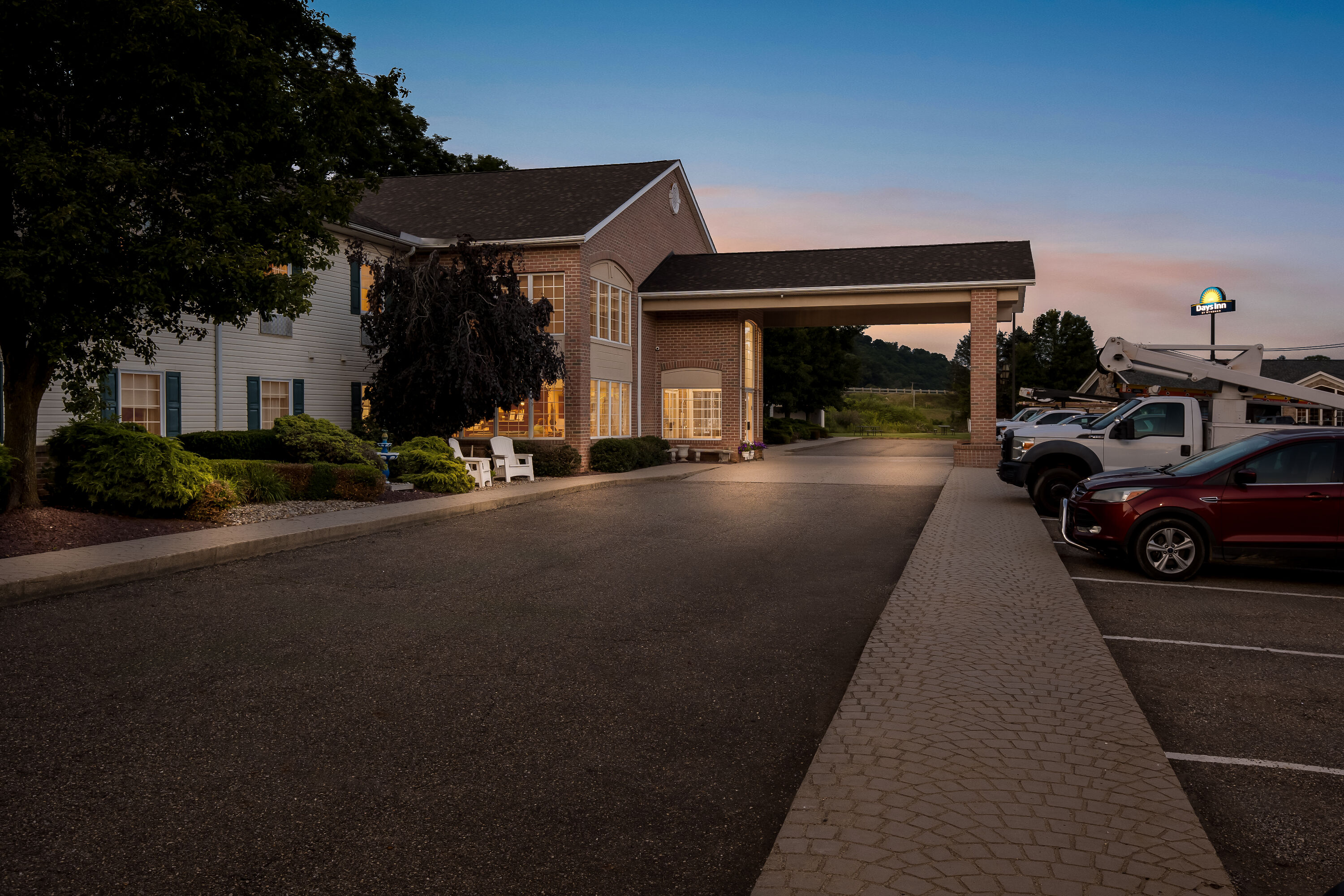 Exterior Night Image of Days Inn by Wyndham Lisbon hotel in Lisbon, Ohio