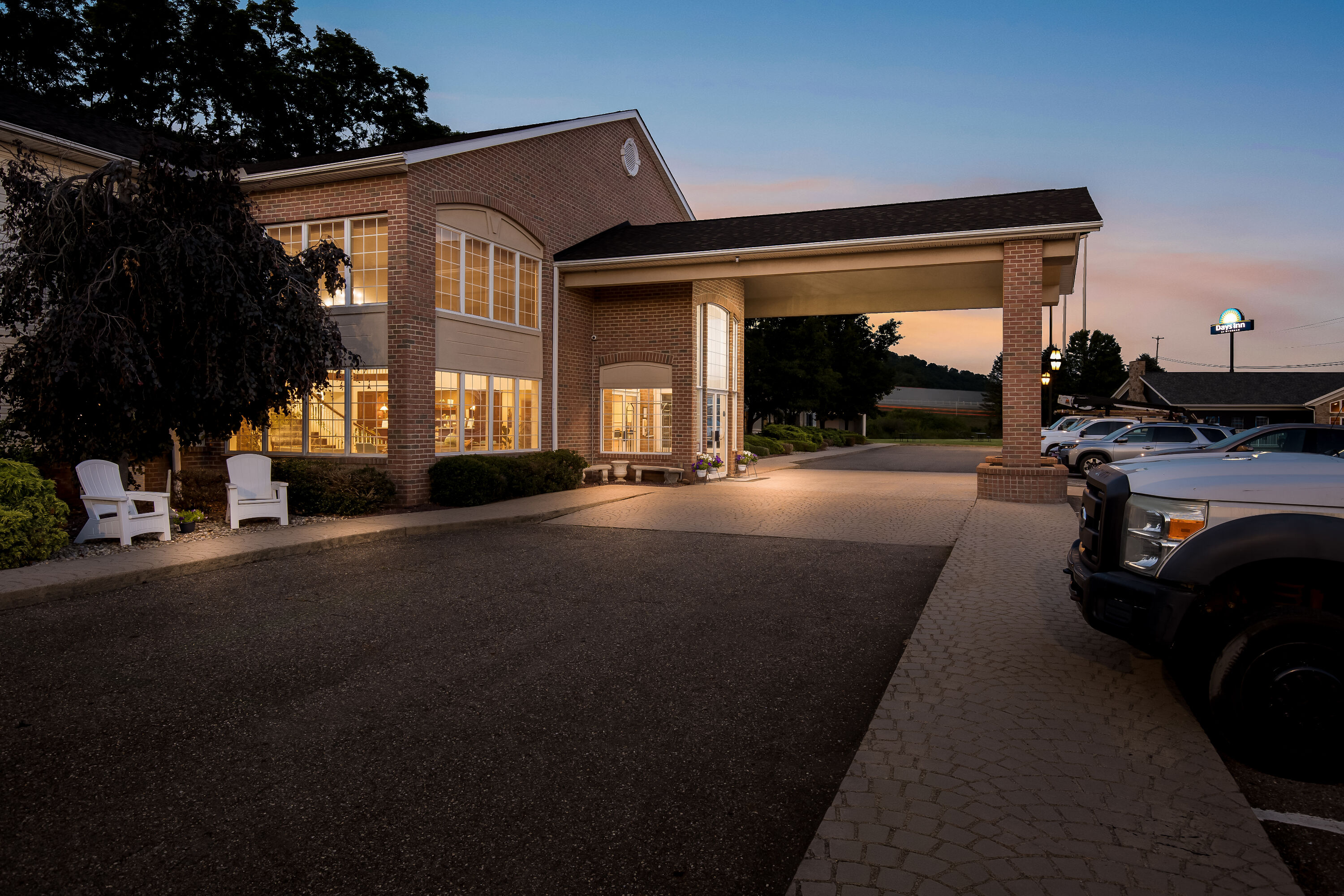 Exterior Night Image of Days Inn by Wyndham Lisbon hotel in Lisbon, Ohio