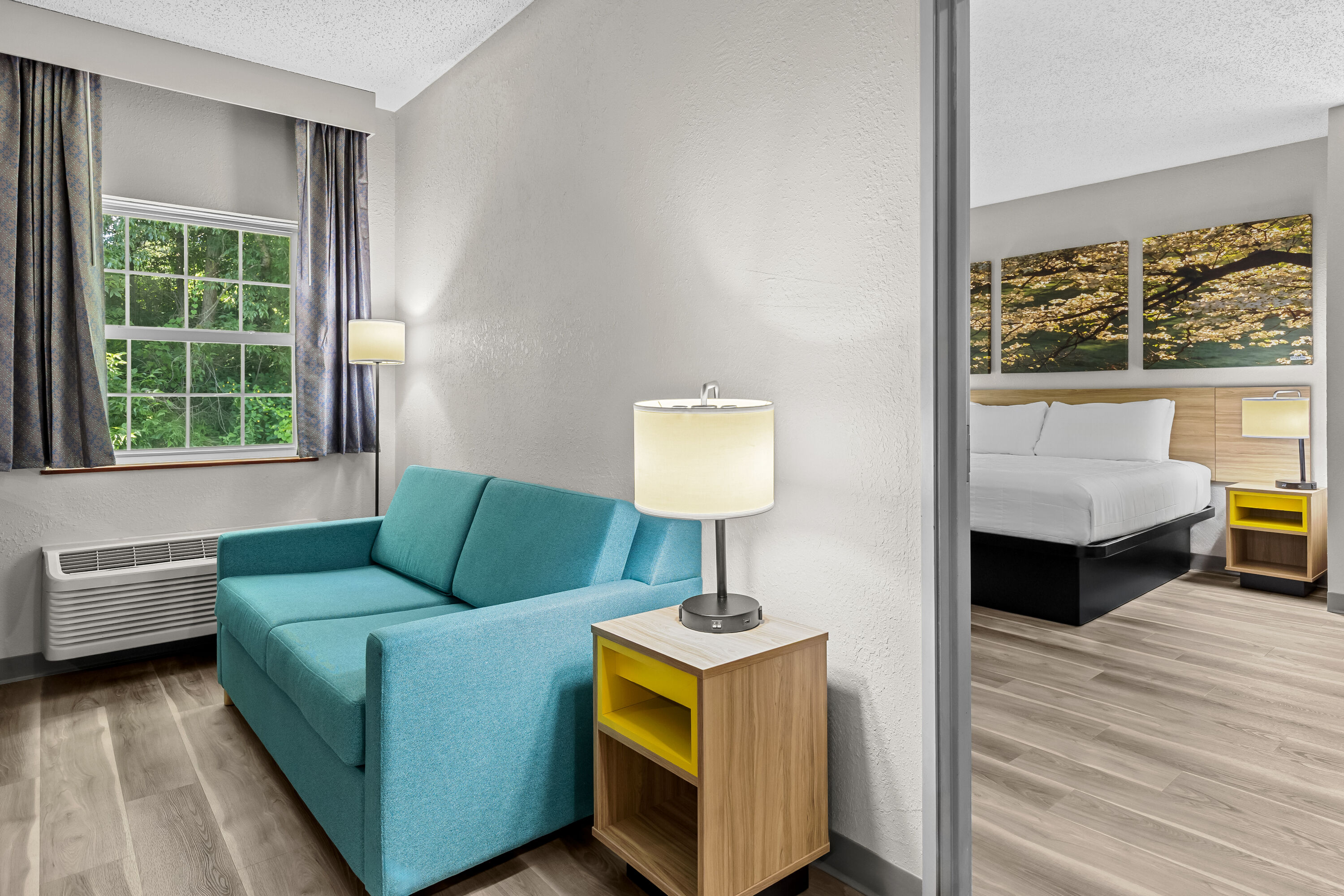 Days Inn by Wyndham Lisbon suite in Lisbon, Ohio