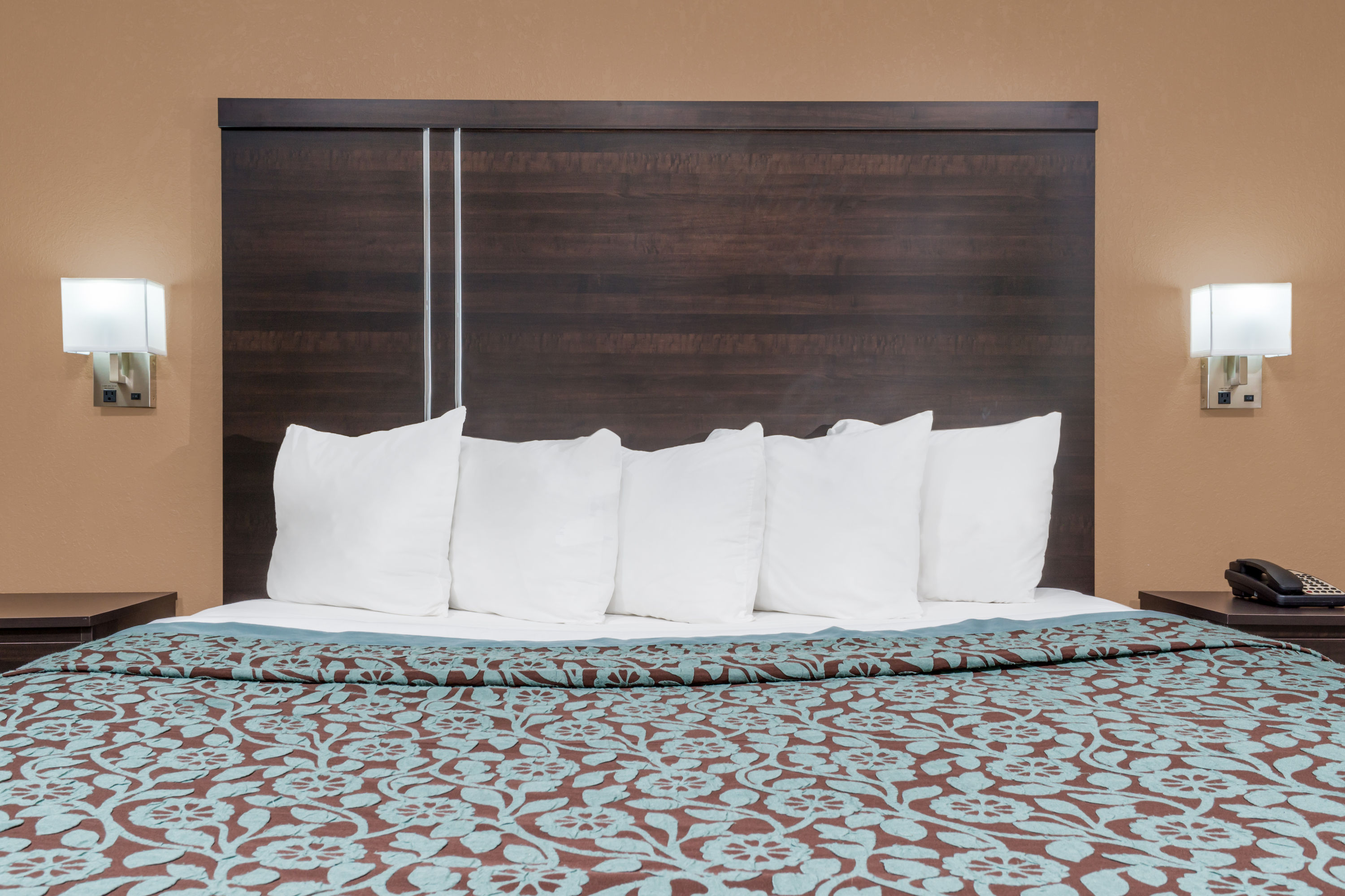 Guest room at the Days Inn by Wyndham Maumee/Toledo in Maumee, Ohio