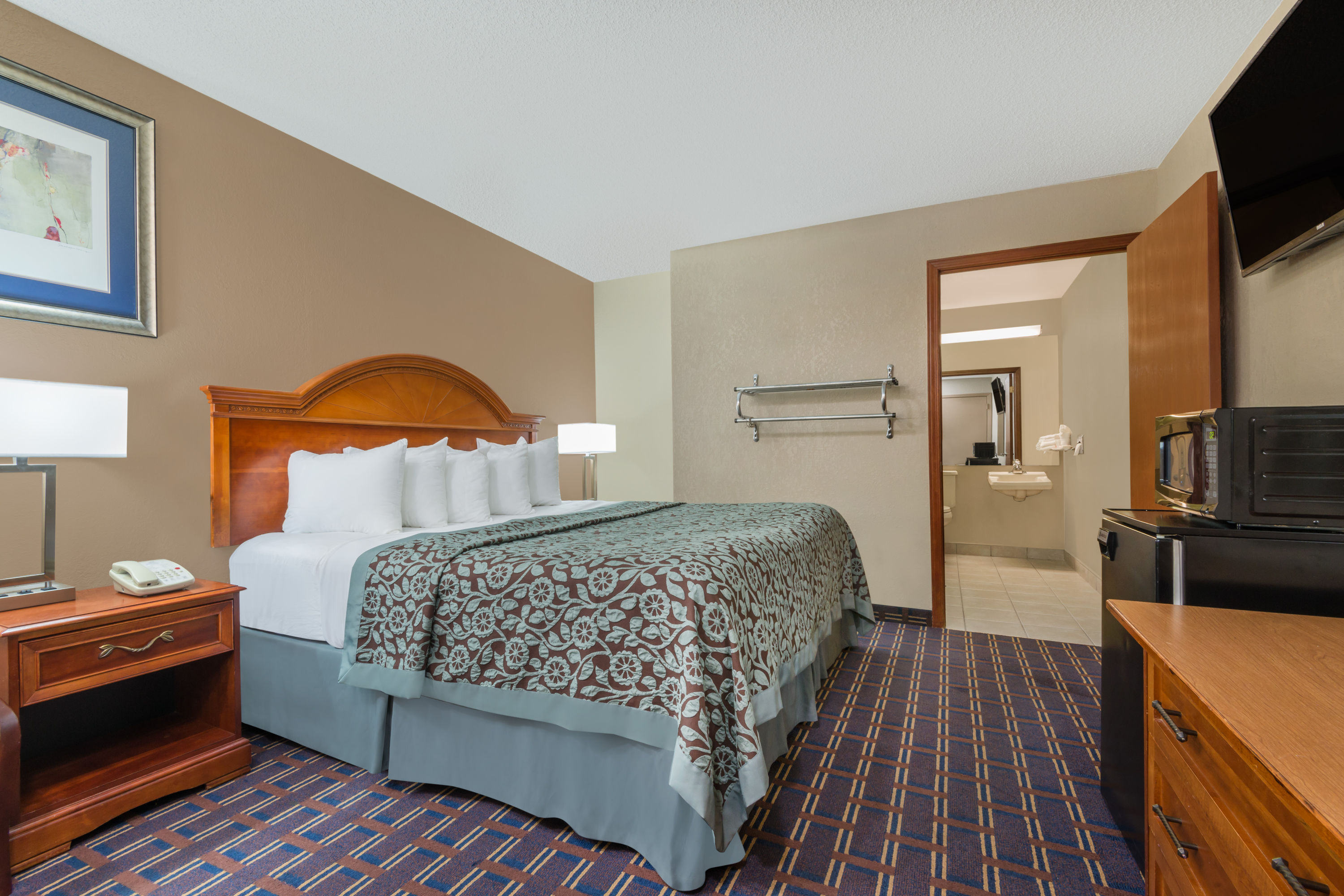 Days Inn By Wyndham Maumee Toledo Maumee Oh Hotels