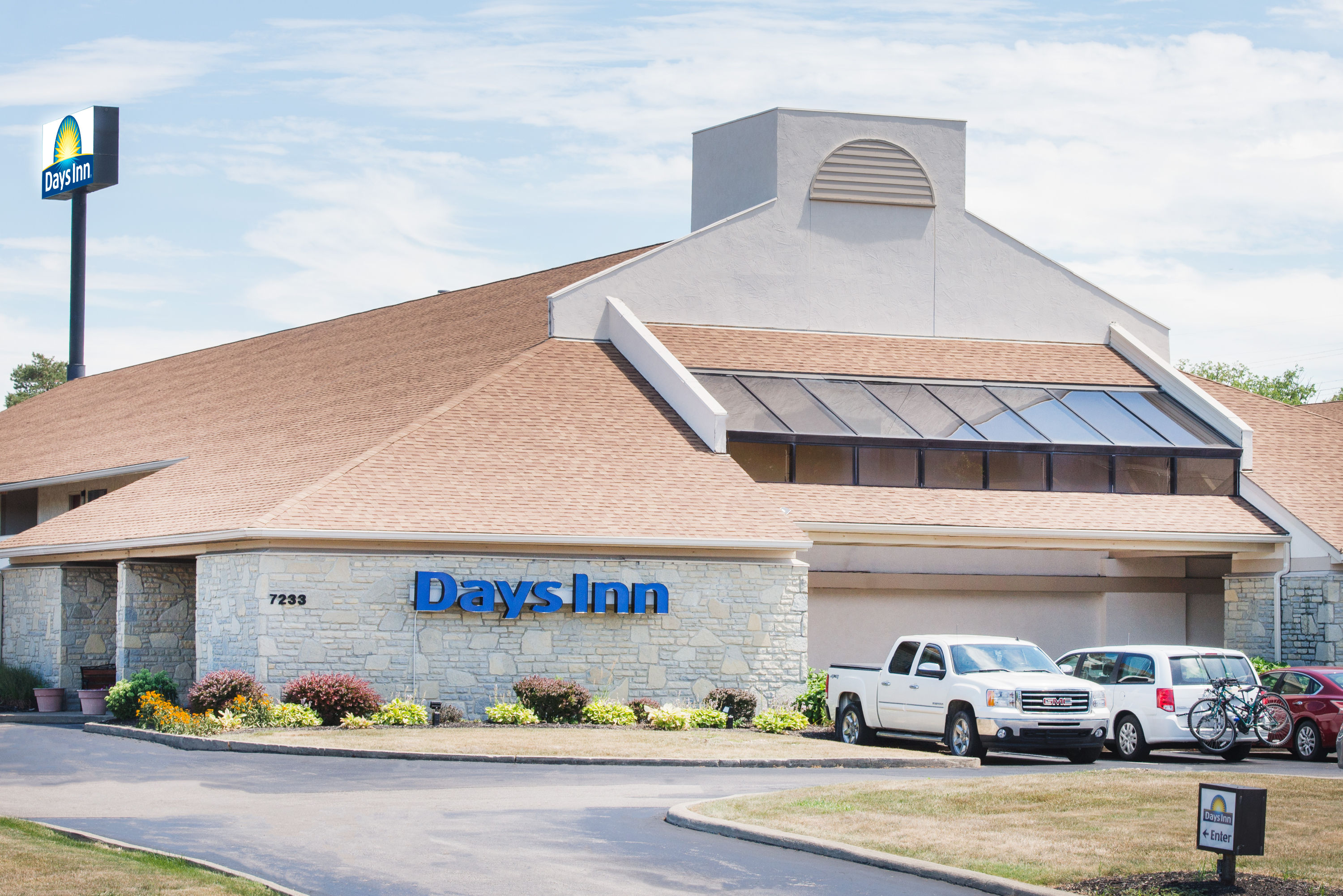 Days Inn By Wyndham Middleburg Heights Middleburg Heights Oh Hotels