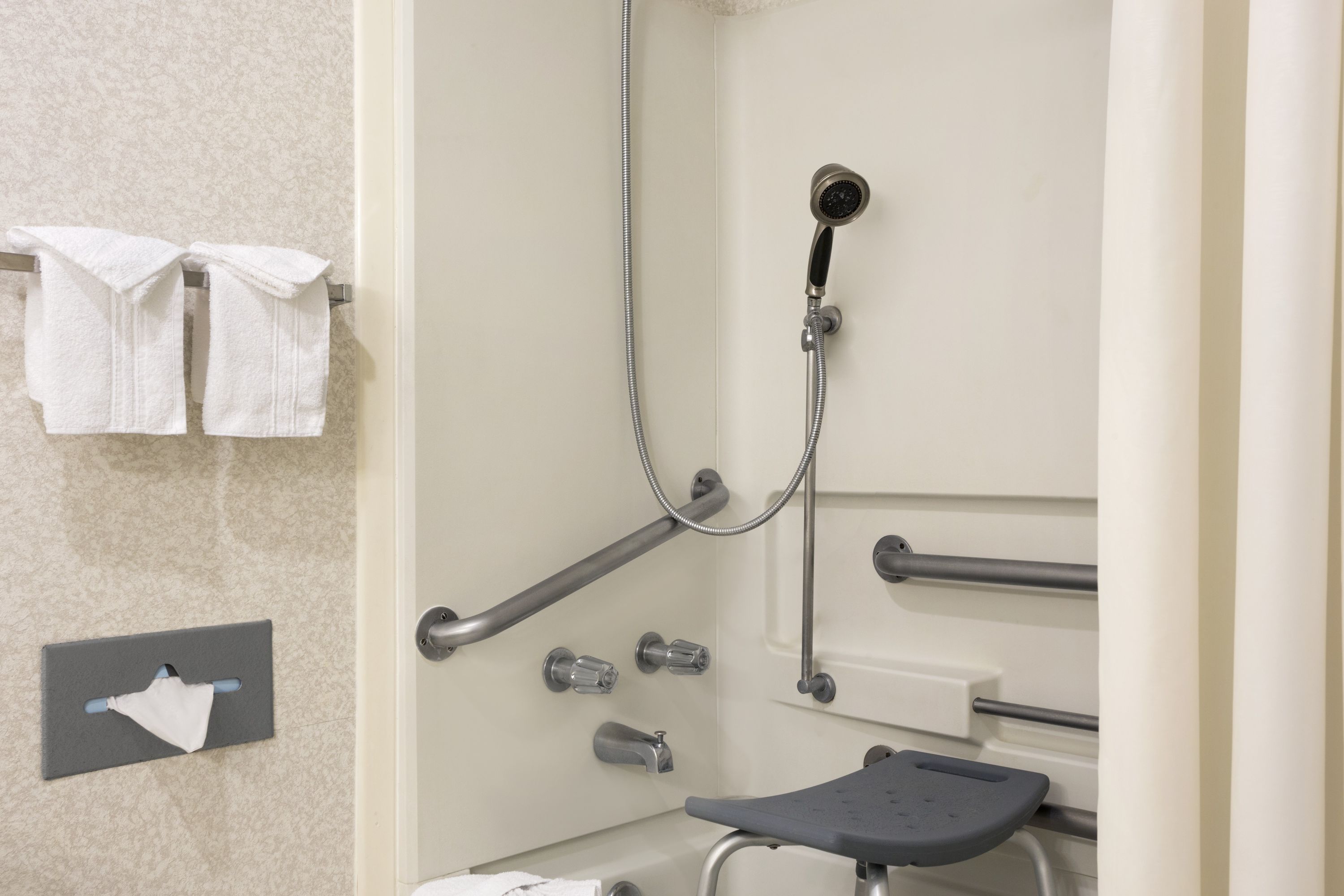 Guest room at the Days Inn by Wyndham Middletown in Middletown, Ohio