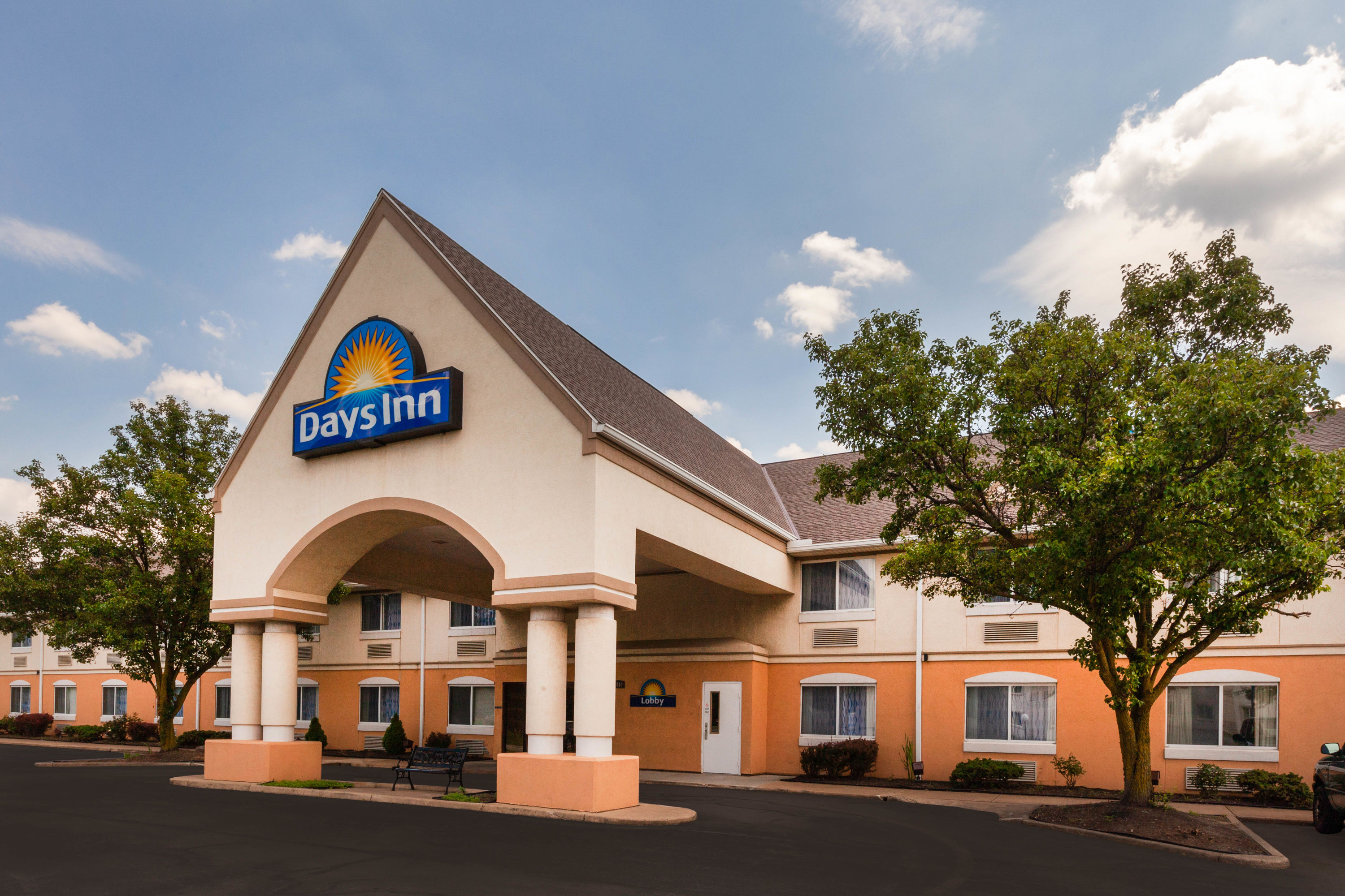 Days Inn By Wyndham Milan Sandusky South Milan Oh Hotels